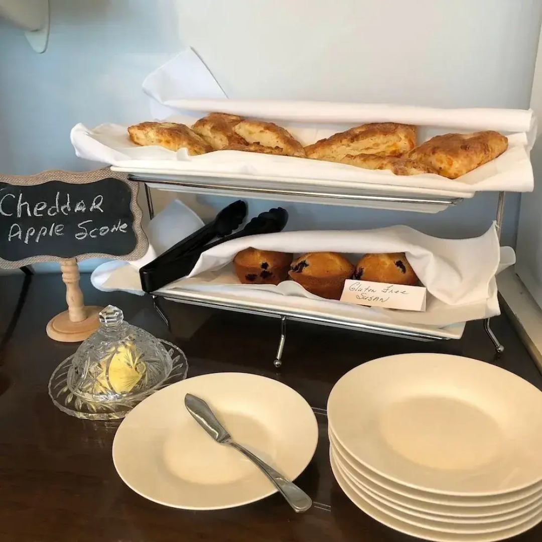 The Lake House Bed & Breakfast