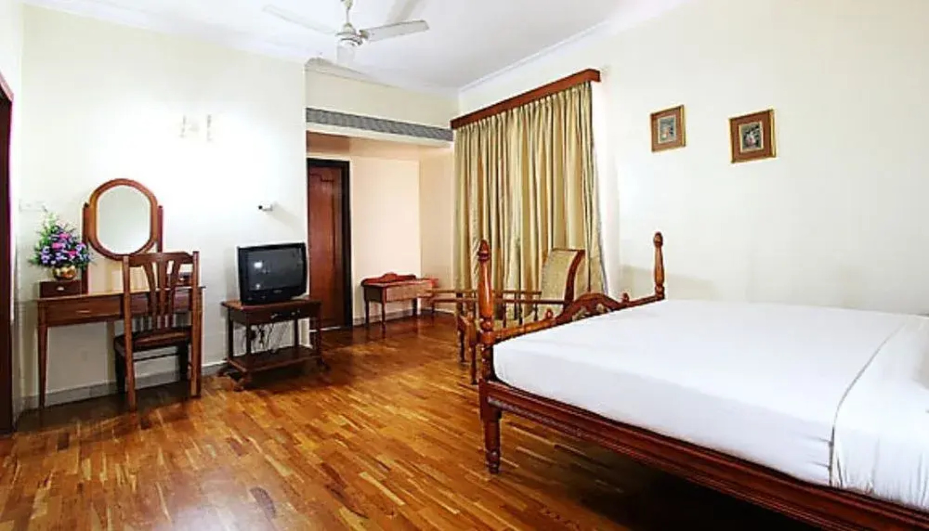 The Woods Manor MG Road