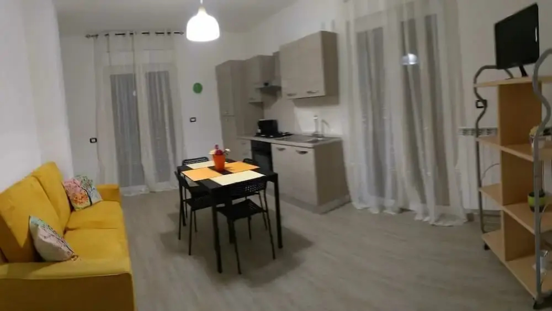 Villa Center