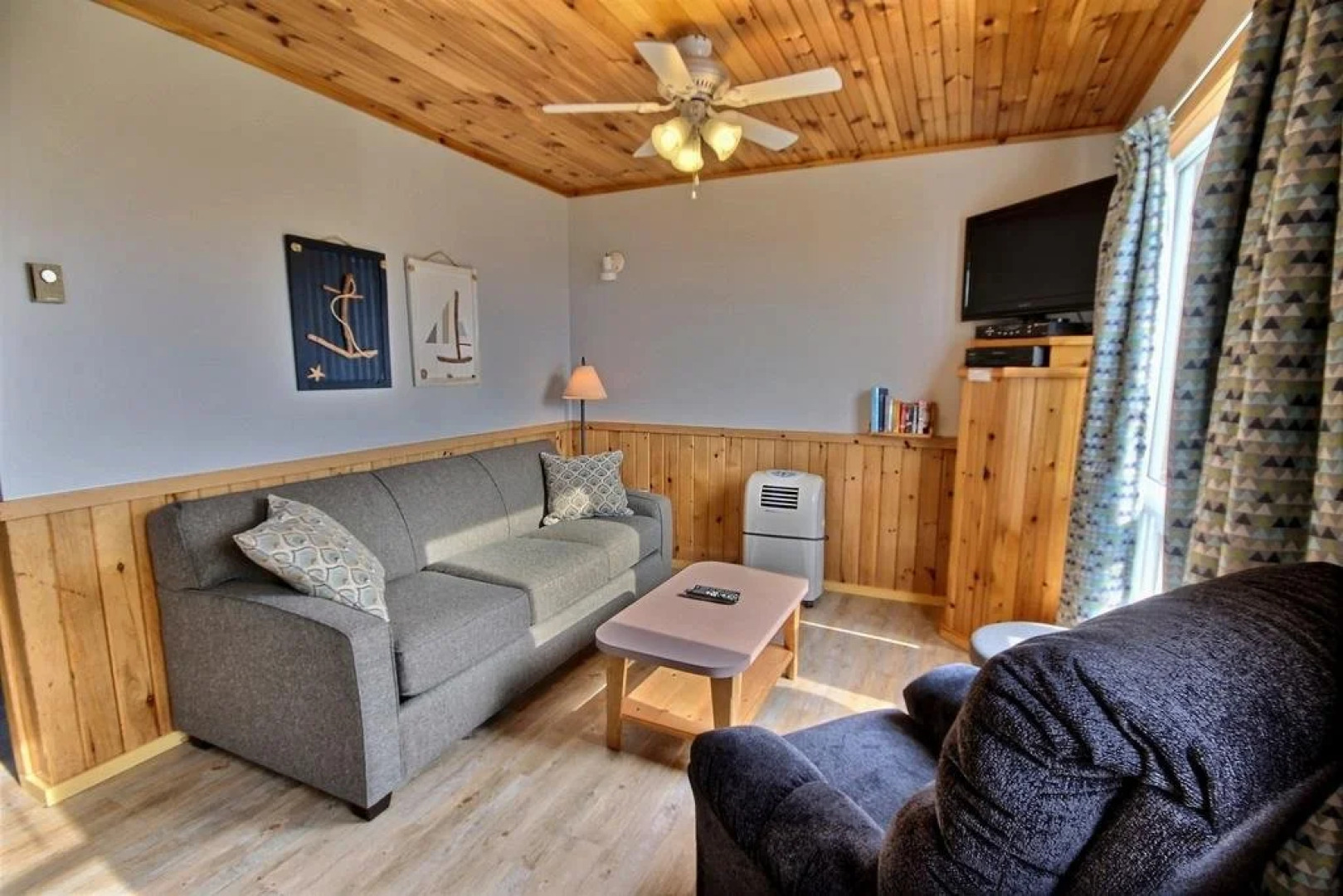 Cavendish Bosom Buddies Cottages and Suites