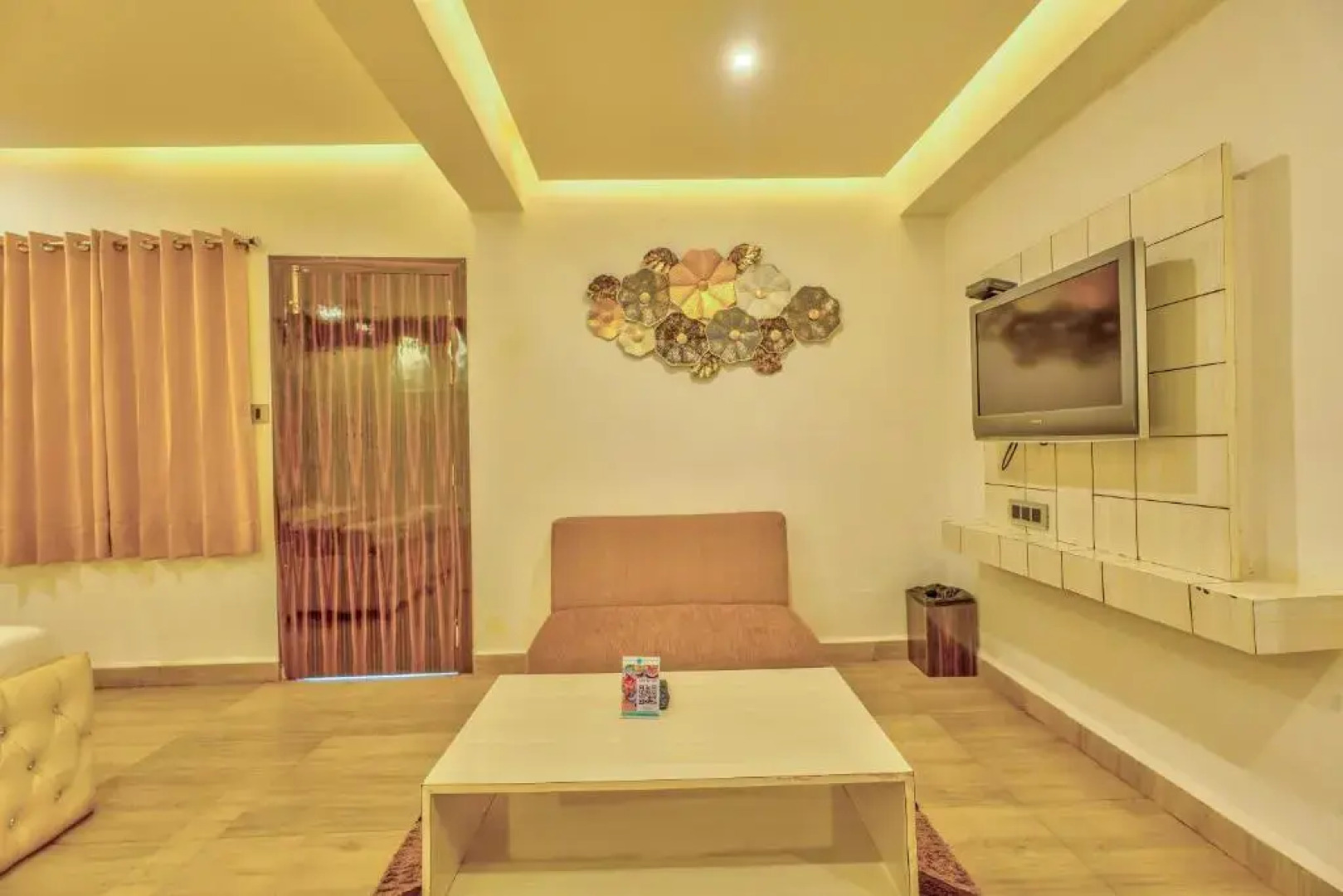 Retreat Anjuna Resort