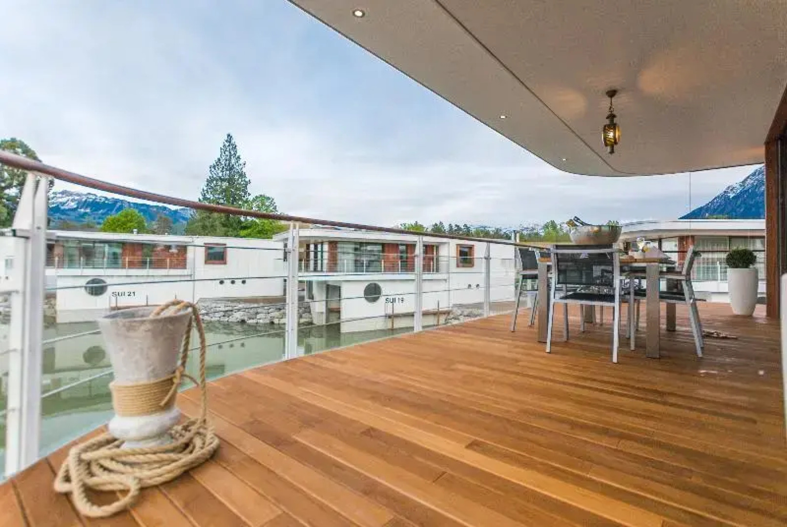 Luxury Villa – Deltapark