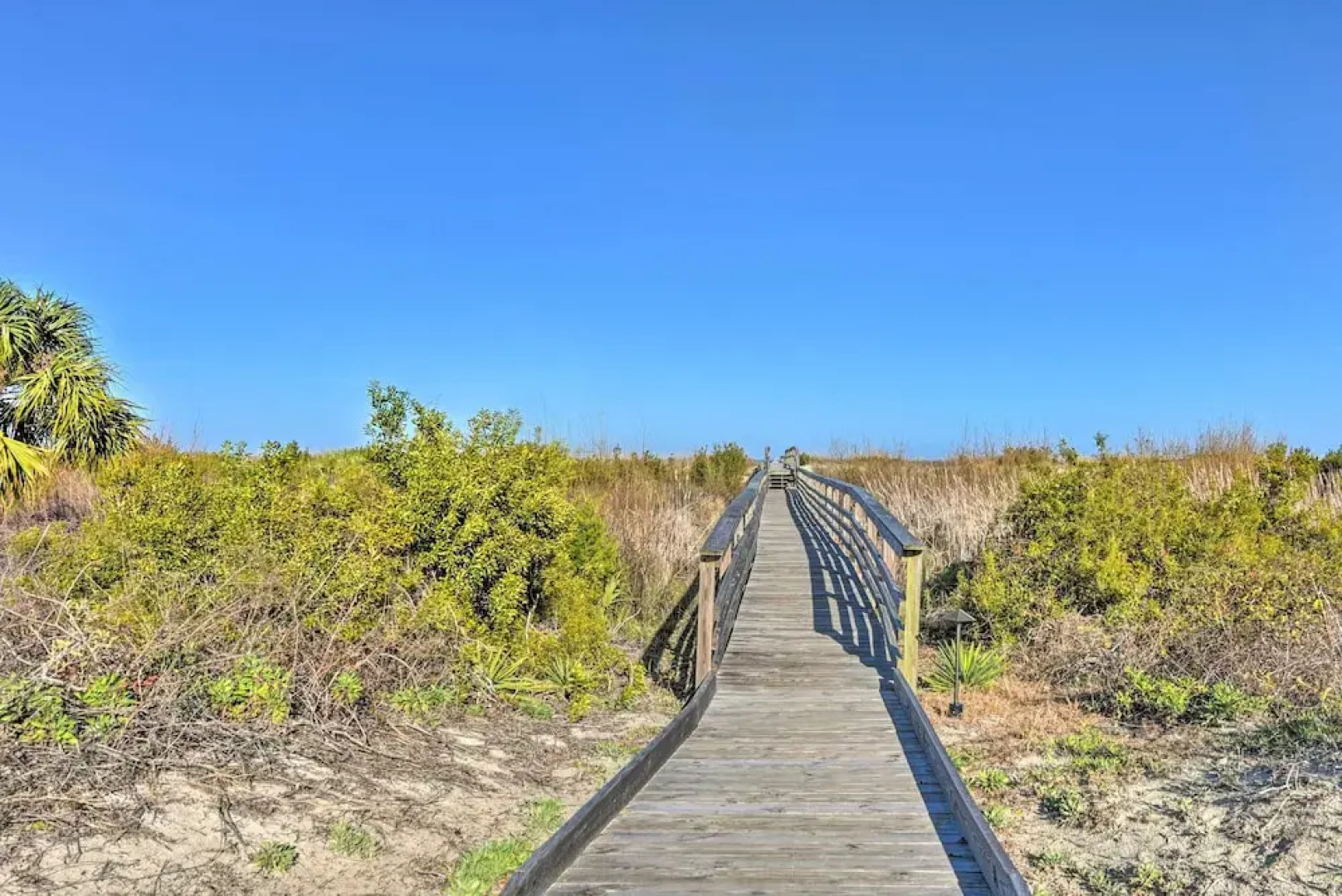 Ocean-view Saint Helena Island Condo - Pool Access