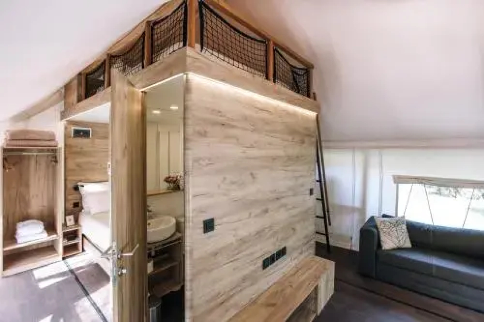 Chateau Ramšak, vineyard glamping resort