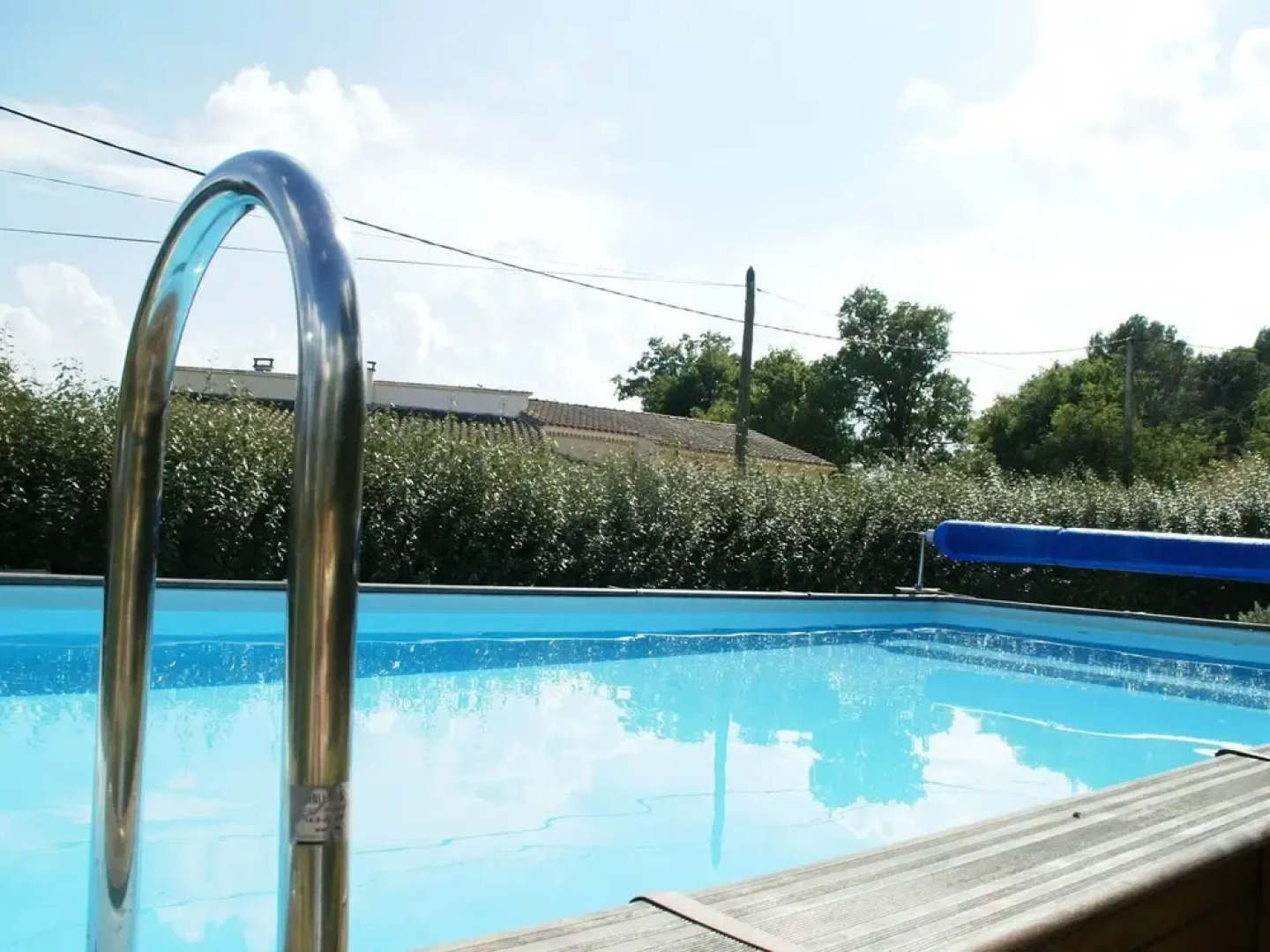 Recently Built Villa With Shared Swimming Pool Near the Village of Piolenc