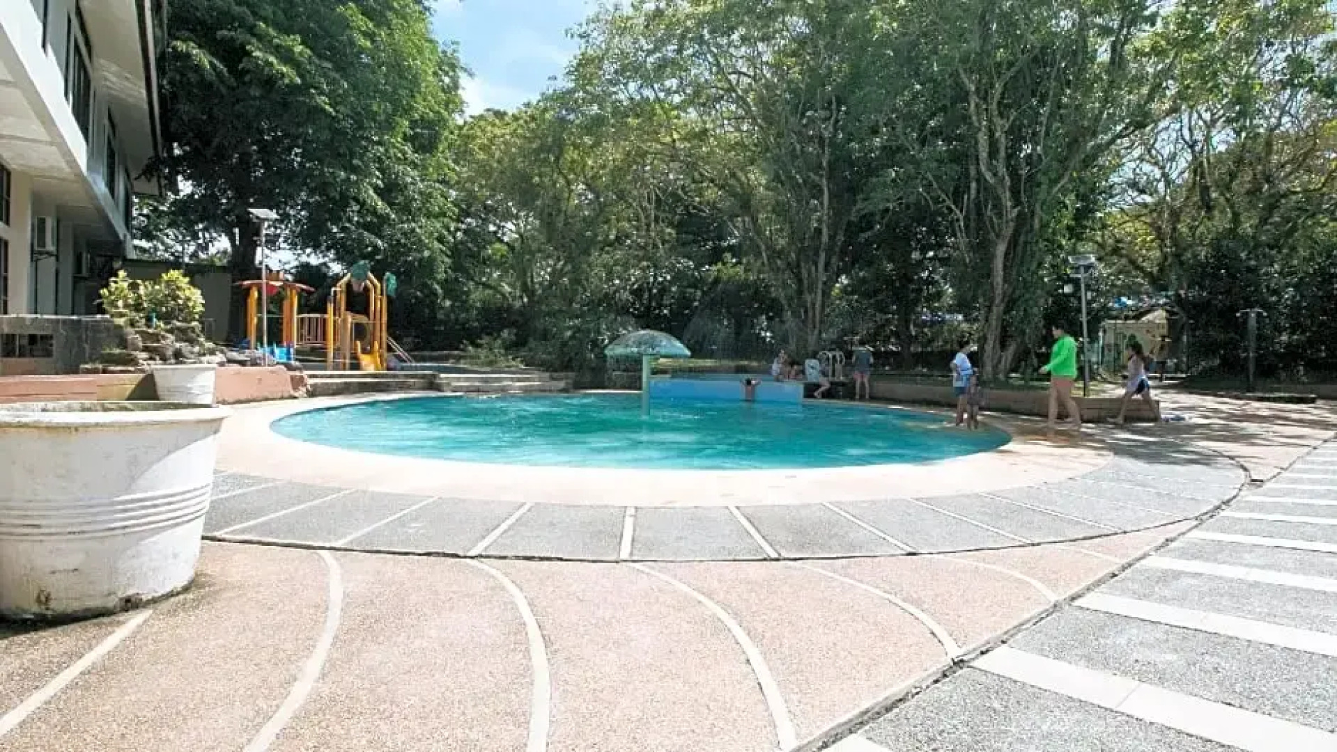 RedDoorz Premium @ Ouan's the Farm Resort