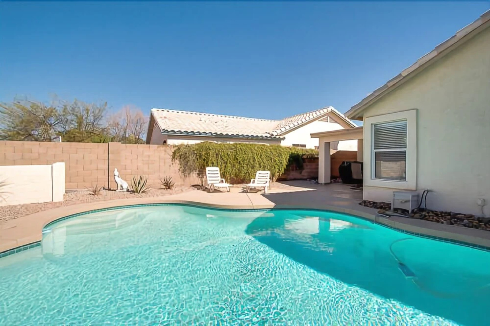 Ironwood - 3 Br home by RedAwning