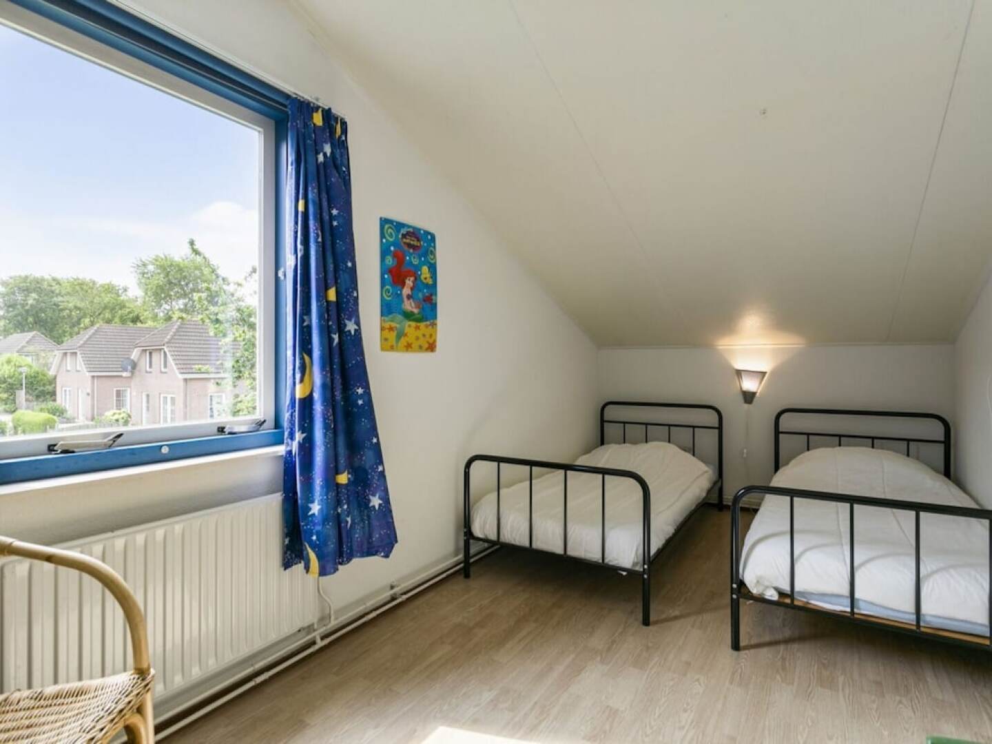 Pleasant Holiday Home in Ouddorp With Garden