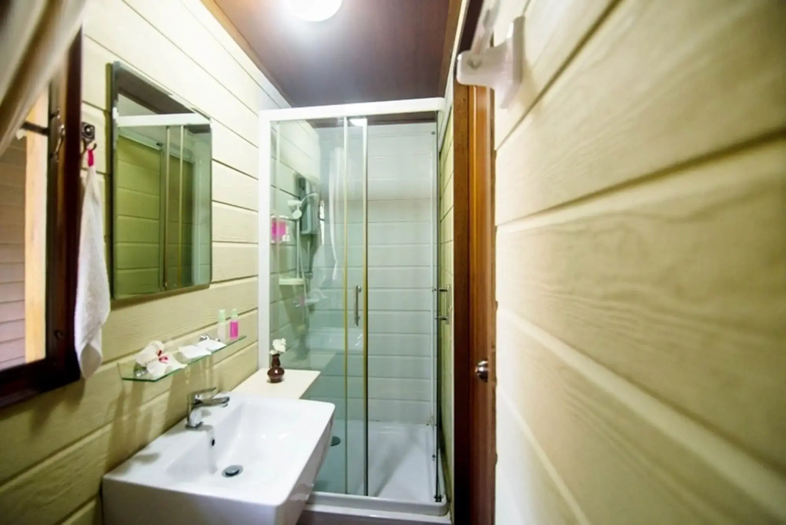 Banviewnam Camping & Resort