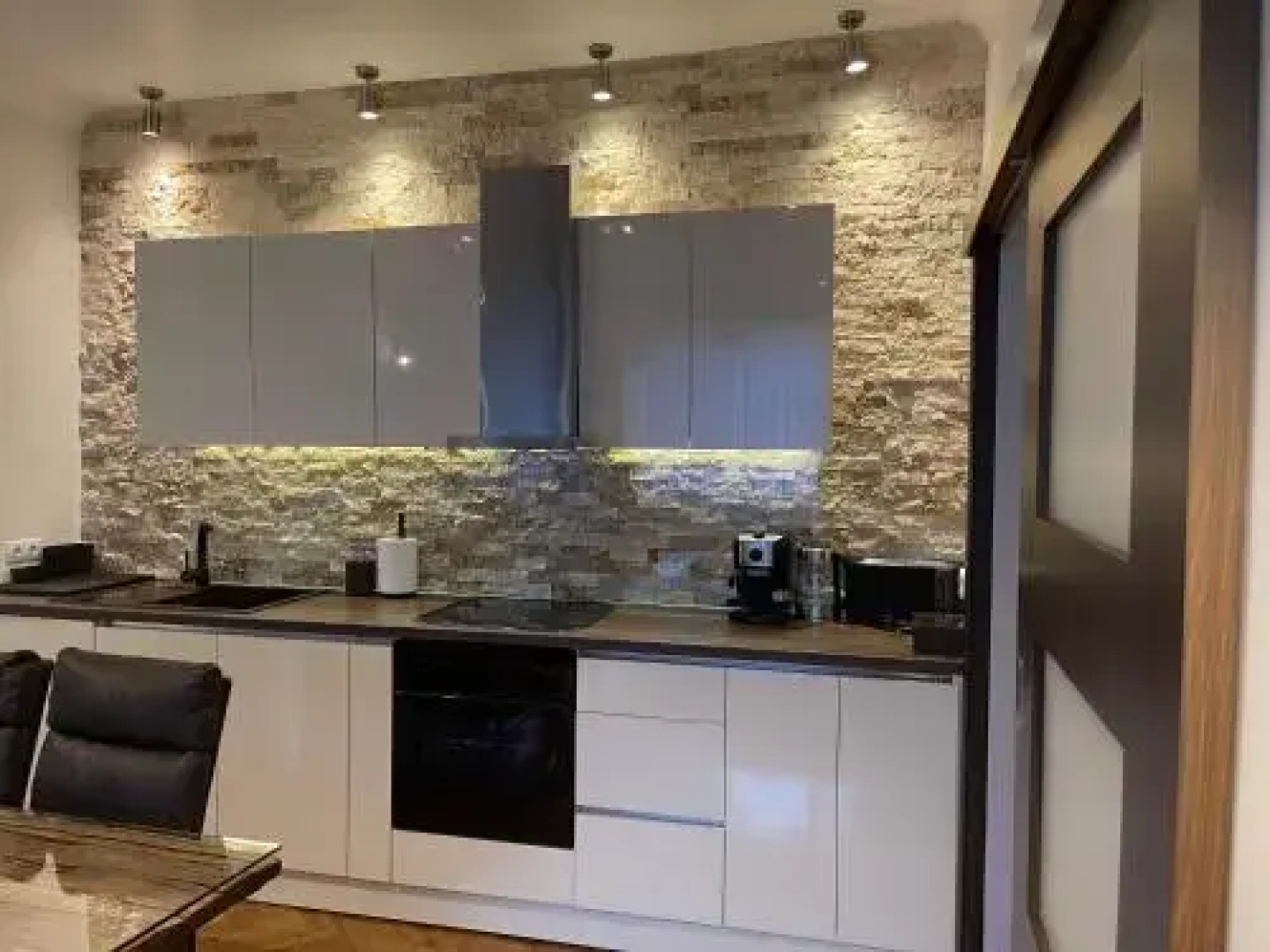 Apartment Antique Theatre