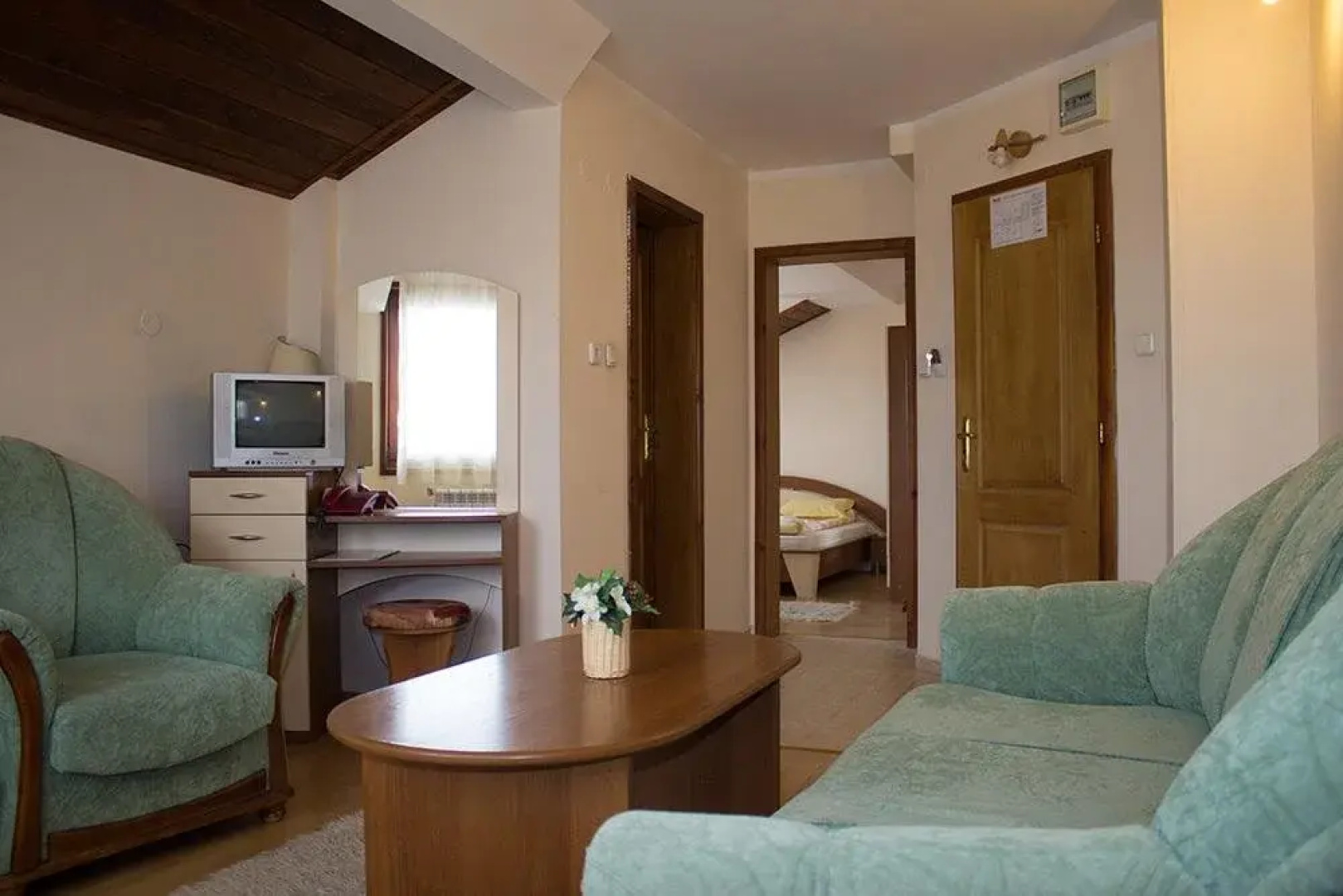 Vikoni Family Hotel