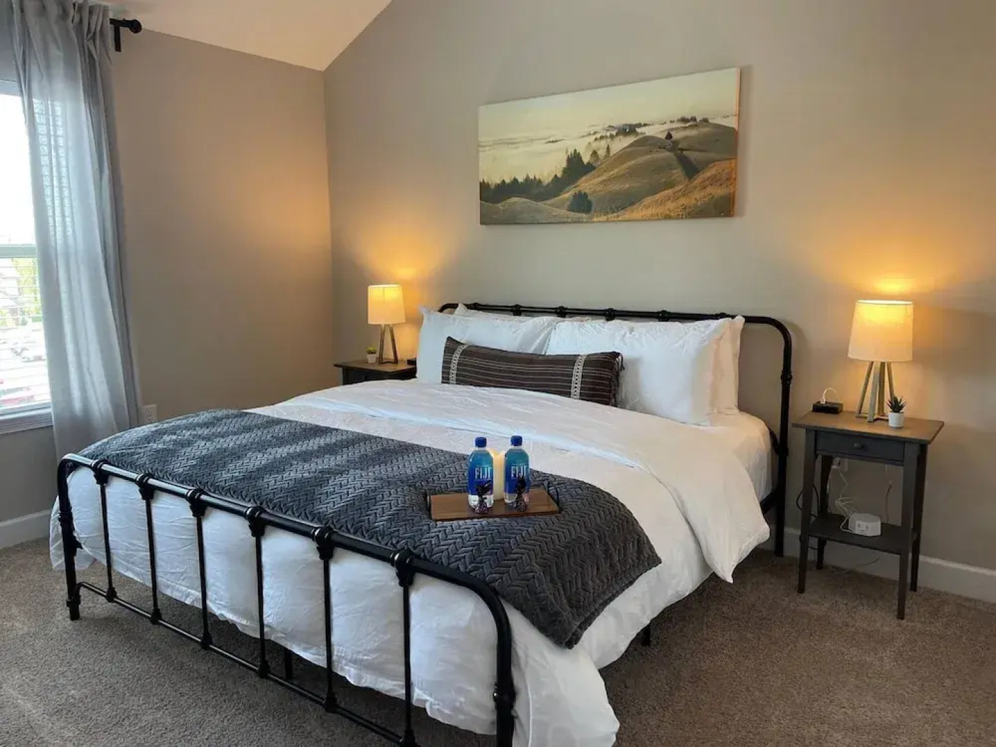 Peaceful Polaris Penthouse 2BR W D Balcony