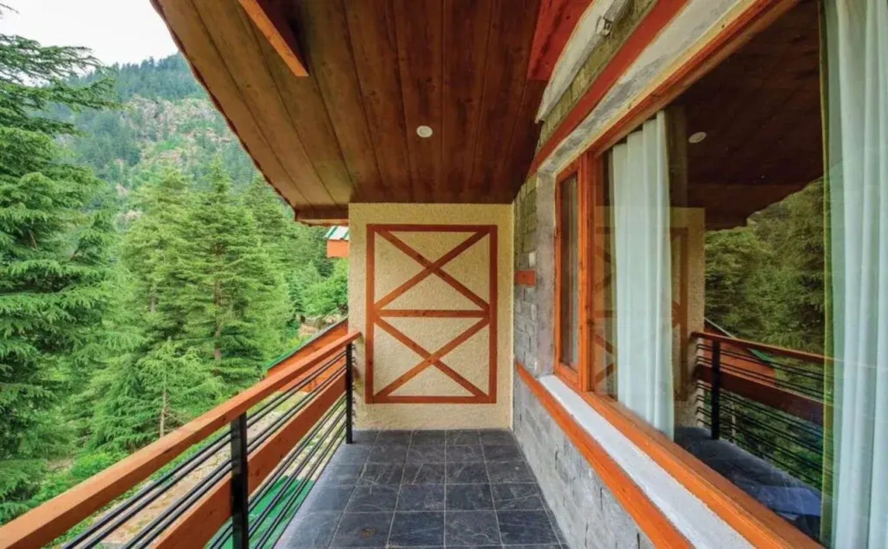 Hotel Batseri