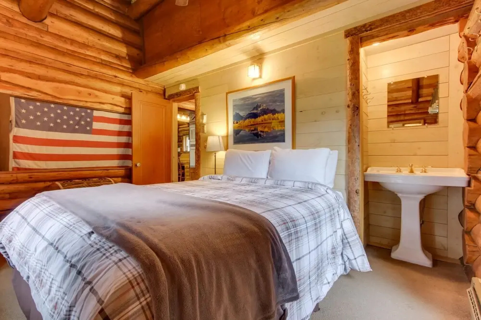 Scenic Montana Cabin Rental ~ 1 Mi to Yellowstone!