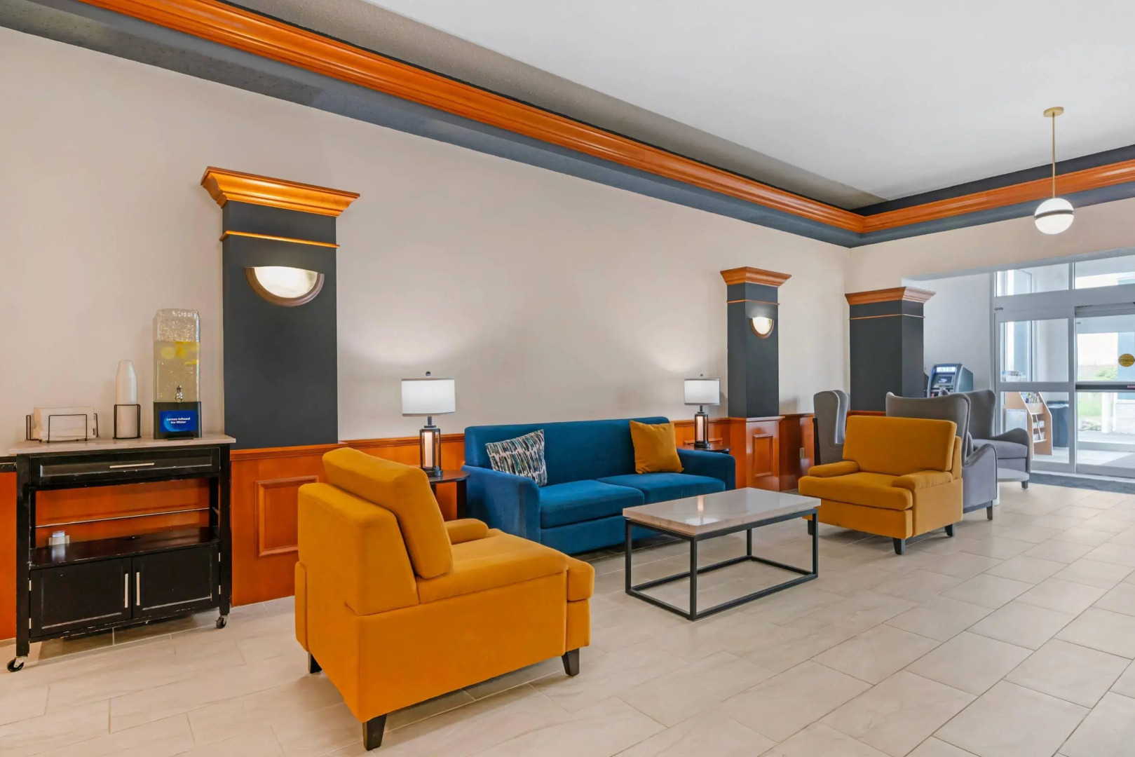 Comfort Inn & Suites Sheboygan I-43