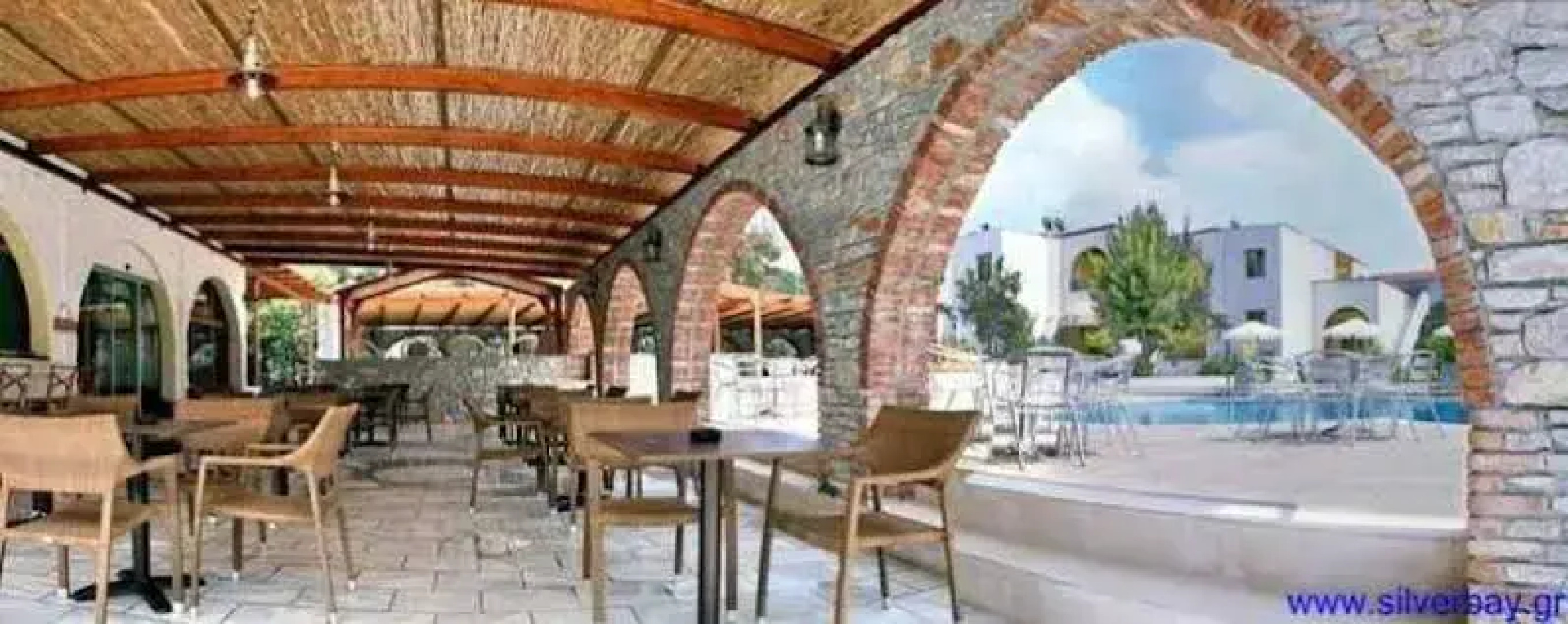 Silver Bay Hotel & Bungalows