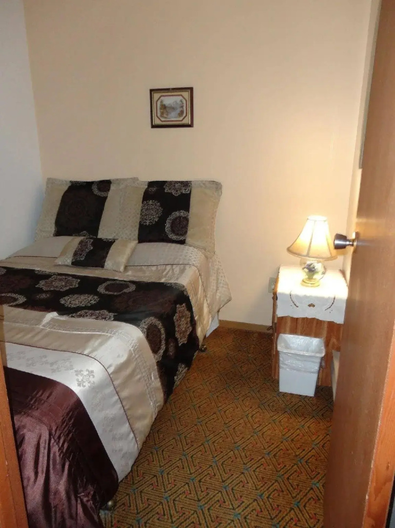 The Mermaid Lodge & Motel