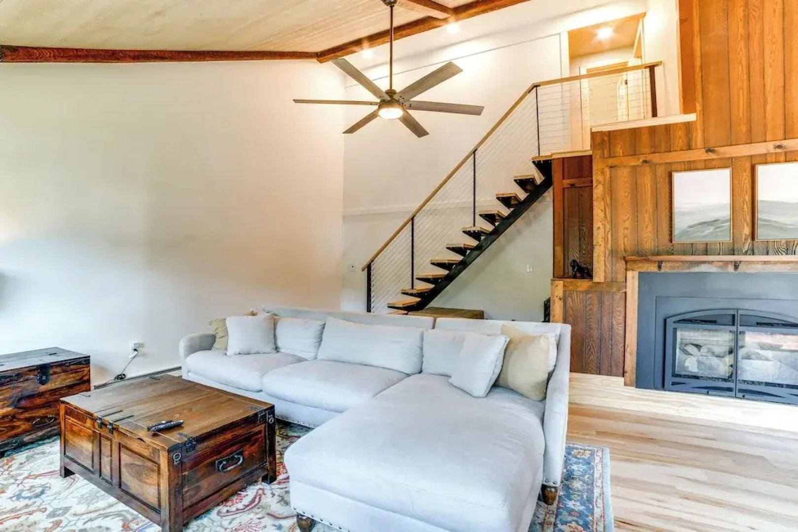 Skier's Paradise: Townhome w/ Deck in Cortland!
