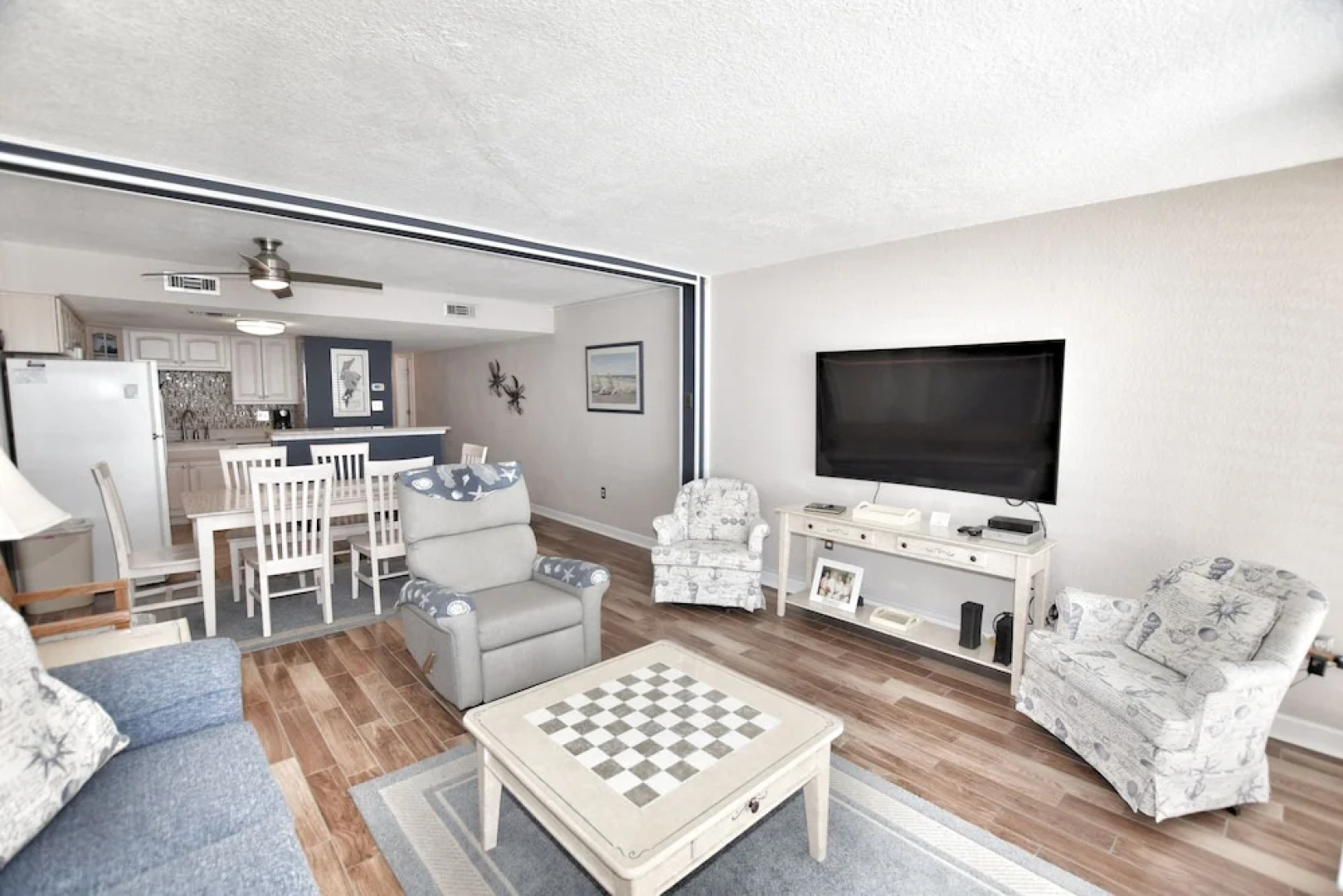 0102 Waters Edge Resort 2 Bedroom Condo by Redawning