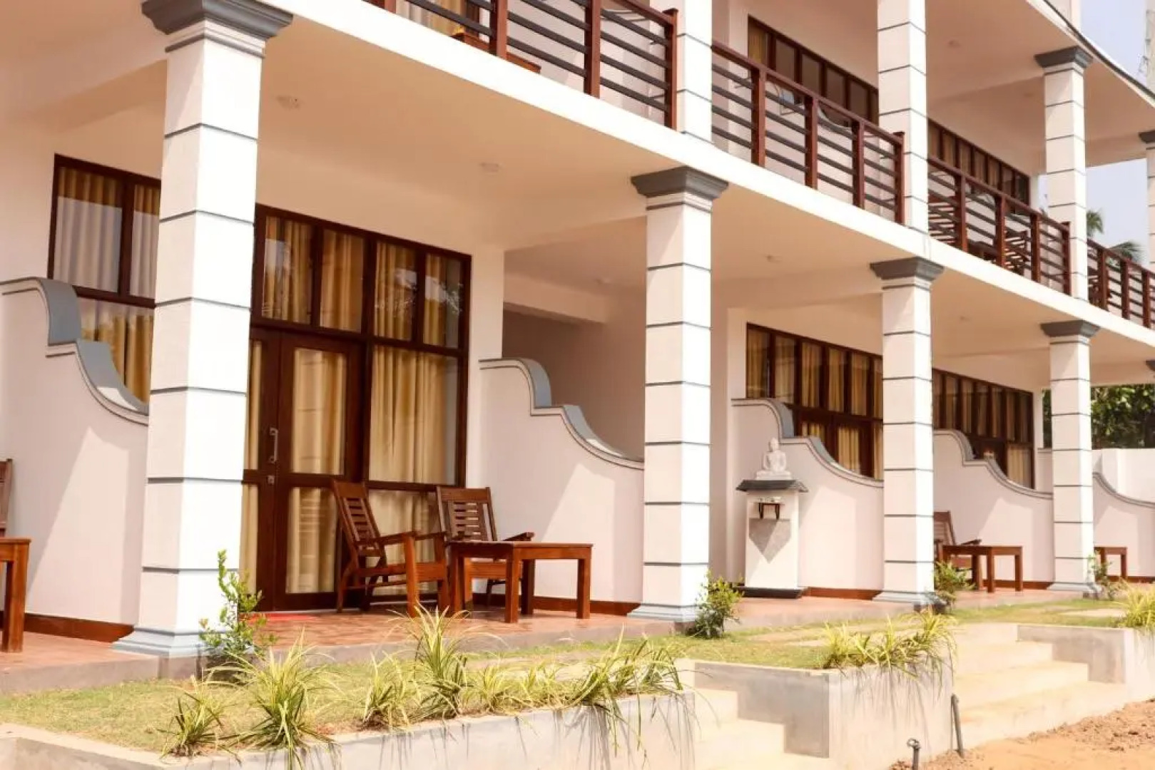 Yoho Mirissa Dive Resort