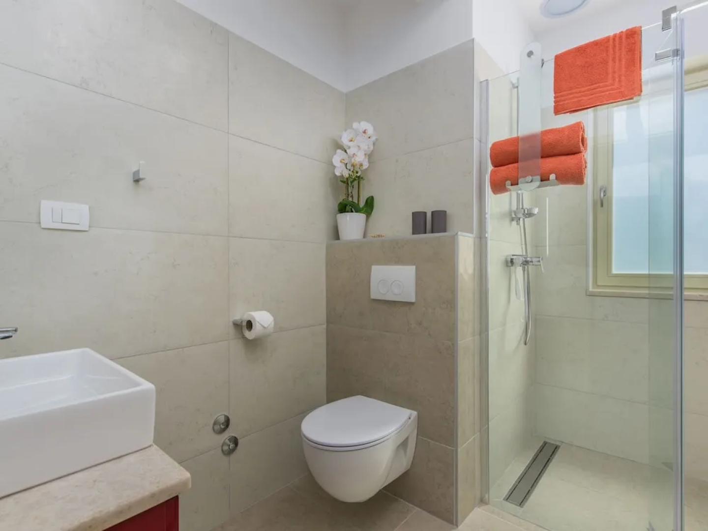 Holiday House  with private pool in a quiet location with garden and grill