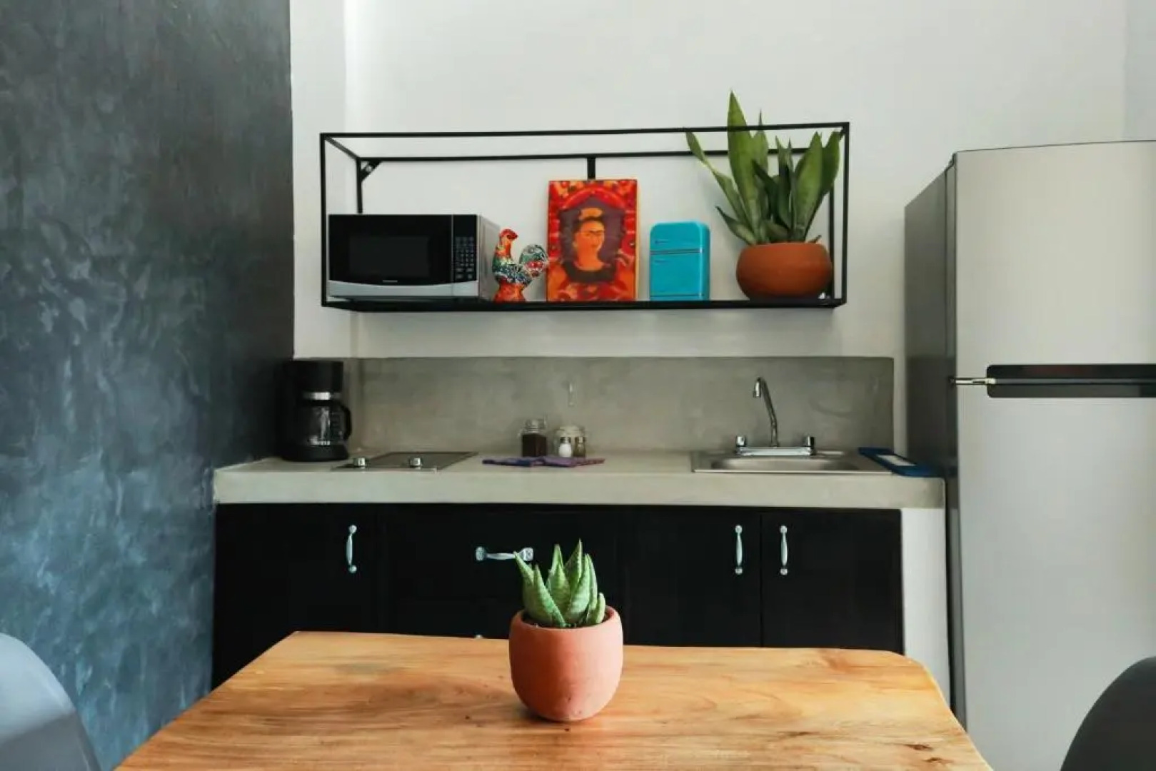 Gallo Azul, Downtown Loft Style Apartment