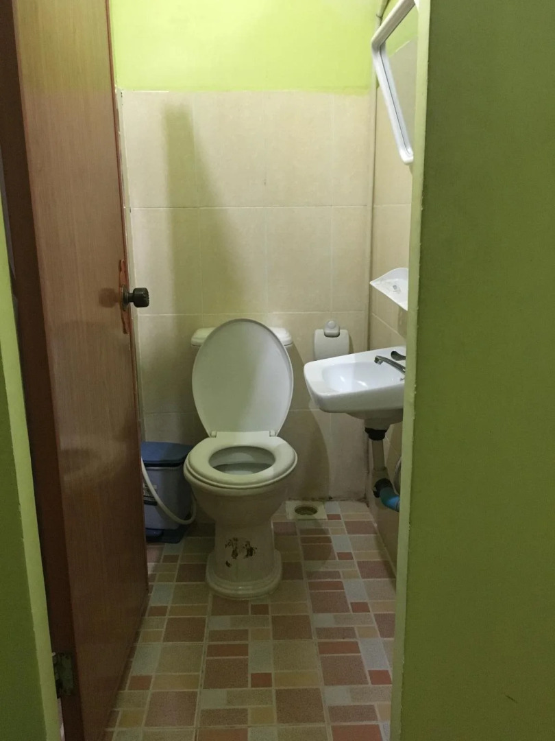 Pra-Tna Guest House and Coffee