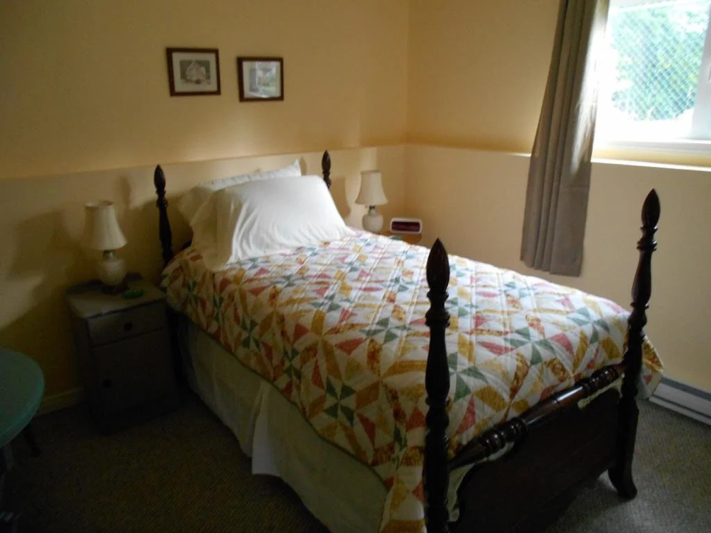 Riverside Caygeon B&B