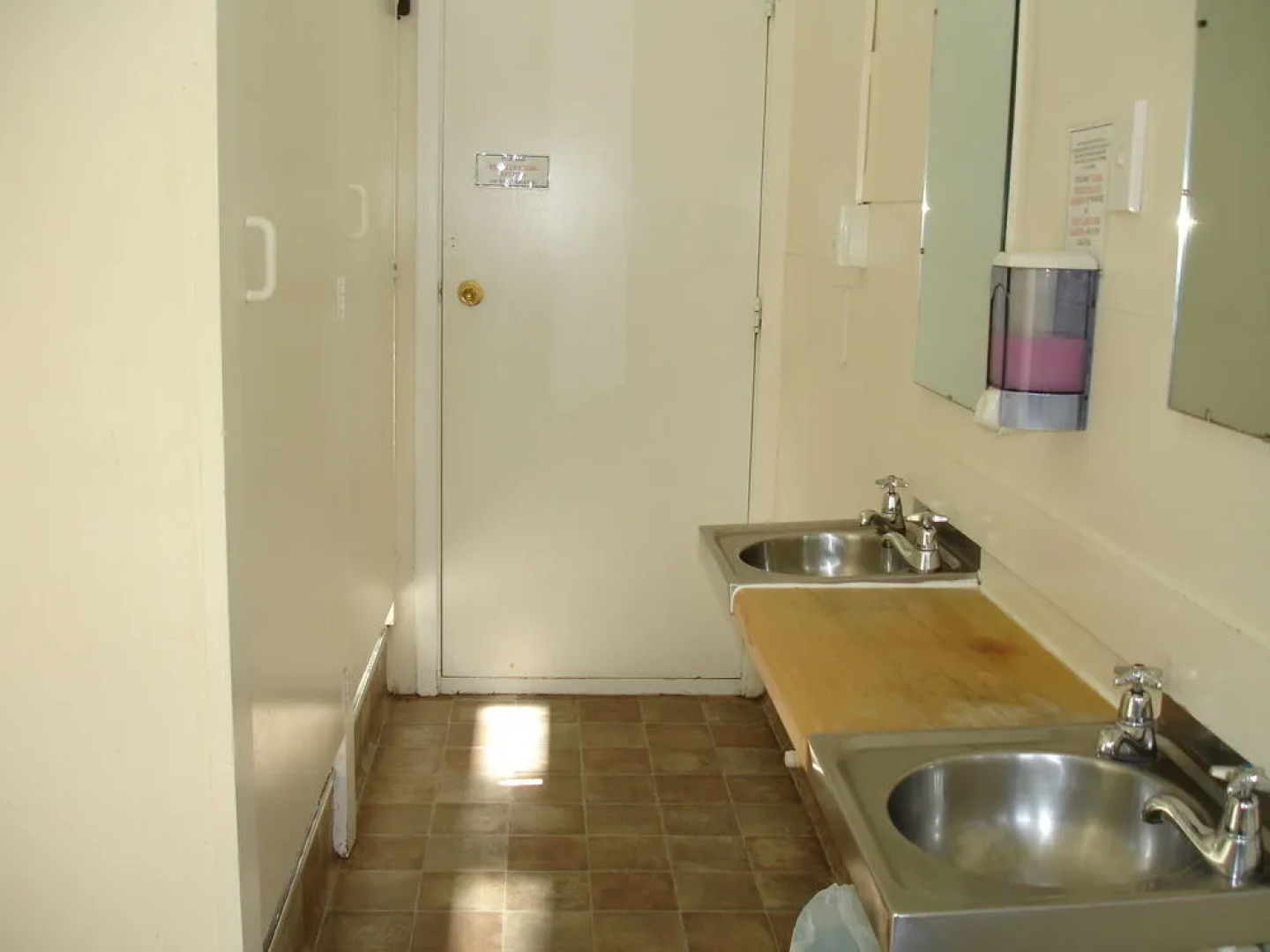 Alpine Holiday Apartments & Campground