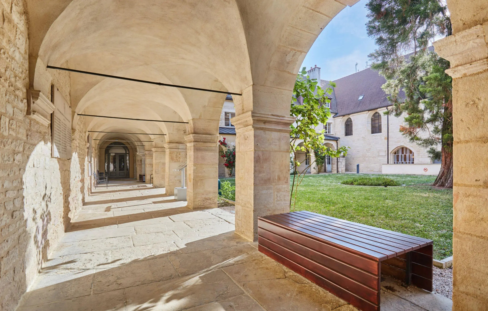 Appart'hôtel Odalys City - Dijon Centre Les Cordeliers