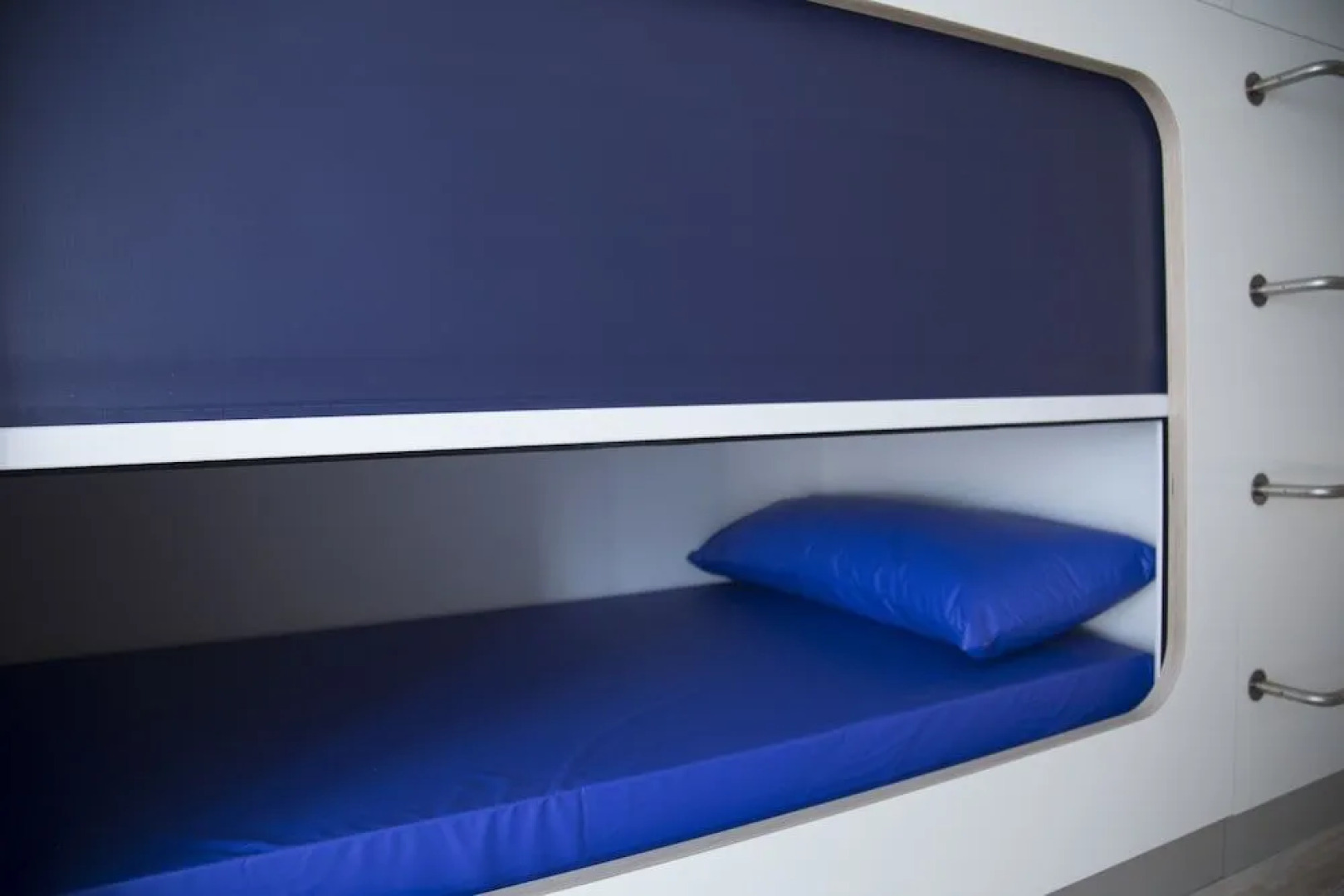 Hostel Cross - Adults Only