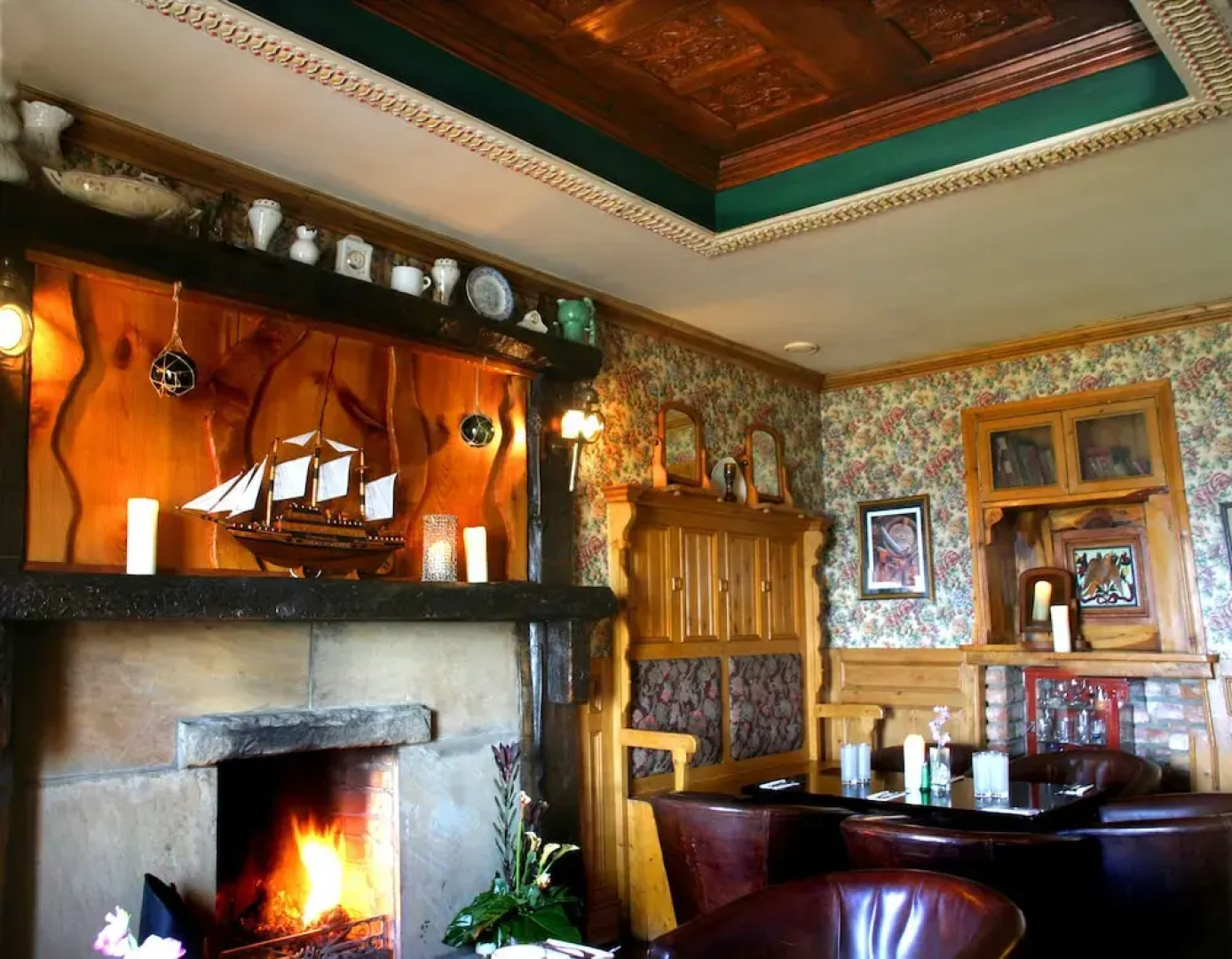 Maddens Bridge Bar, Restaurant & Guesthouse