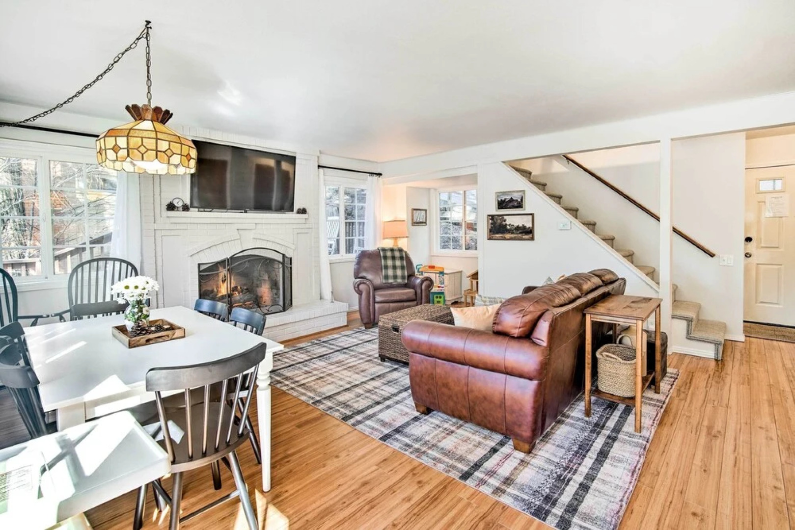 Stunning Getaway in Lake Arrowhead!