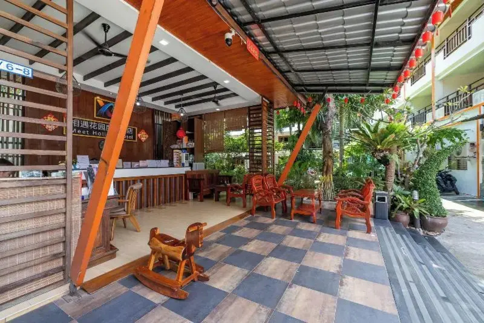 Phuket Meet Holiday Hotel