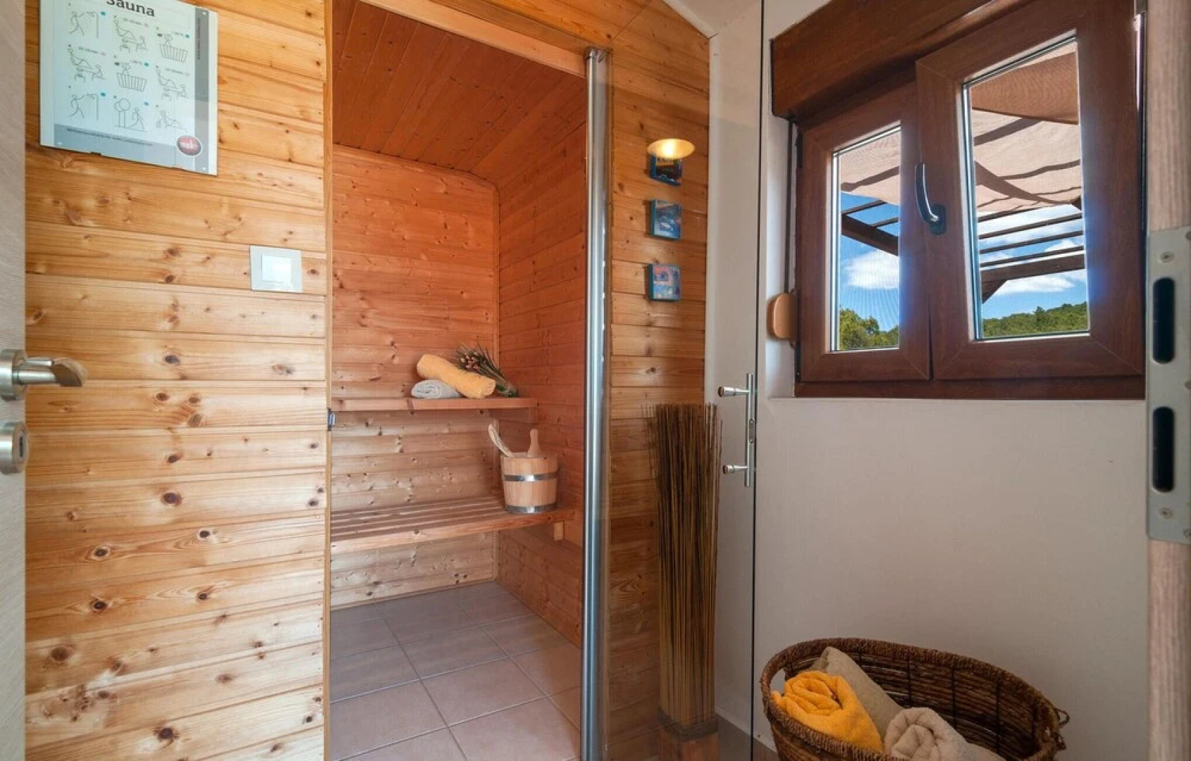 Beautiful Home in Mudri Dolac With Sauna, Wifi and 4 Bedrooms