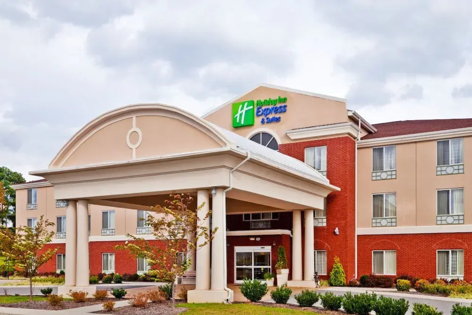 Holiday Inn Express & Suites Dickson by IHG