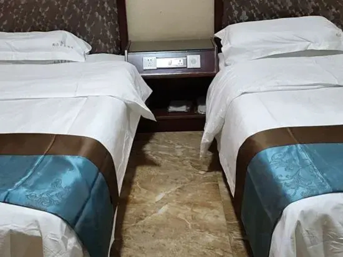 And the end of the Shang Business Hotel