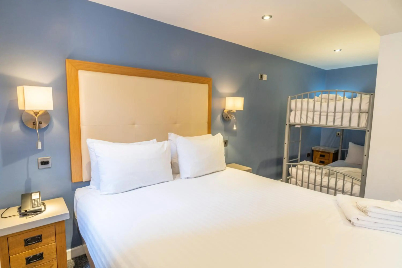 Waterside Hotel & Leisure Club