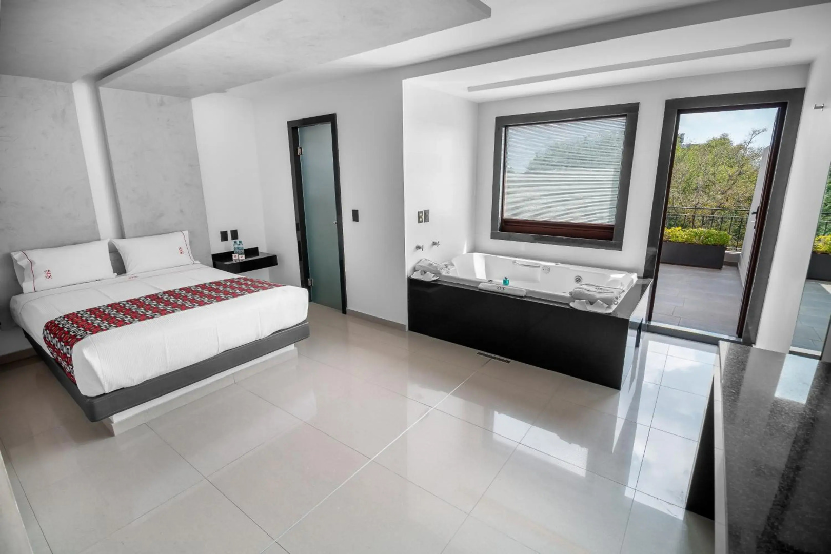 Six Hotel Guadalajara Expiatorio