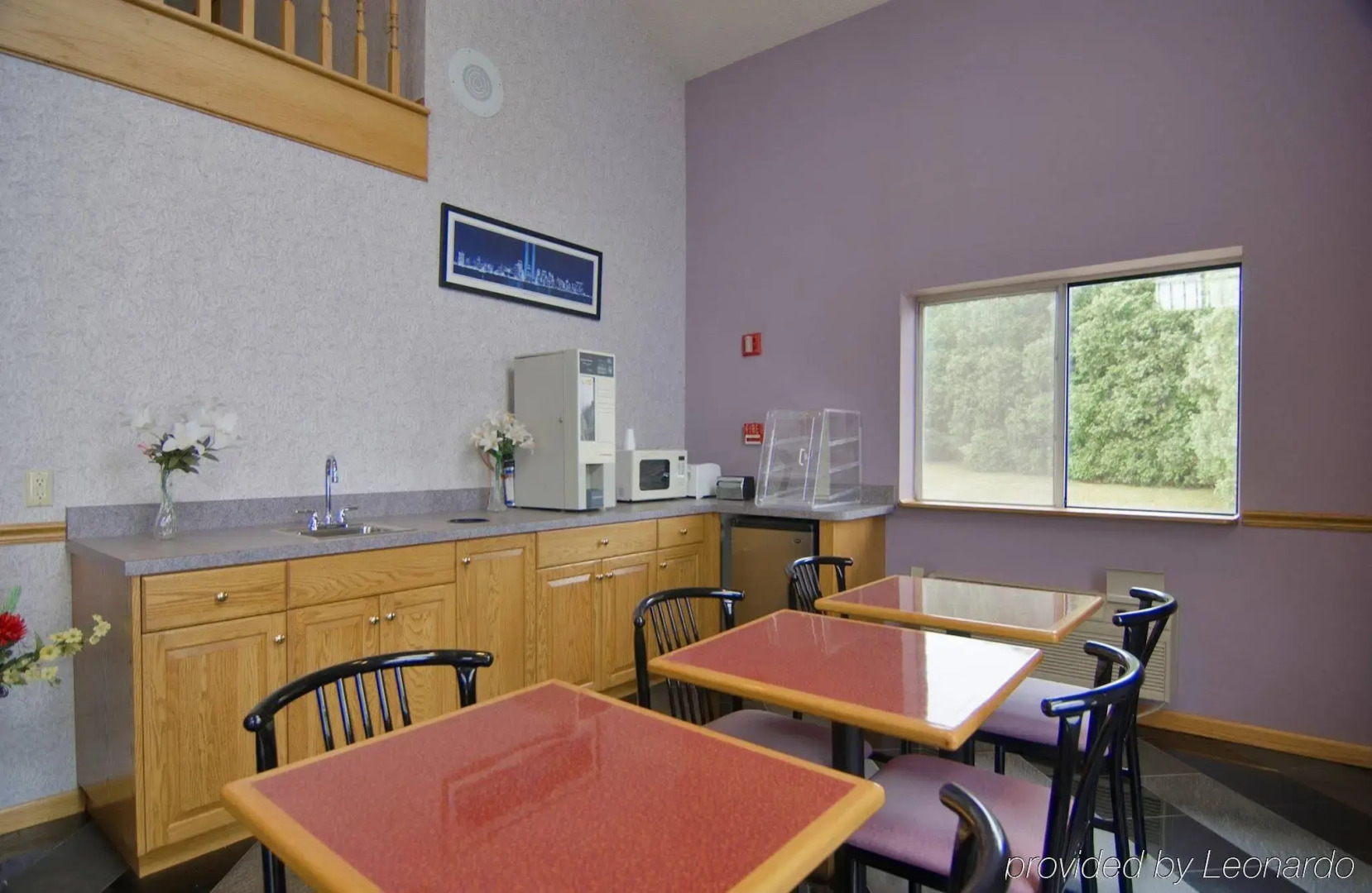 AmeriVu Inn & Suites