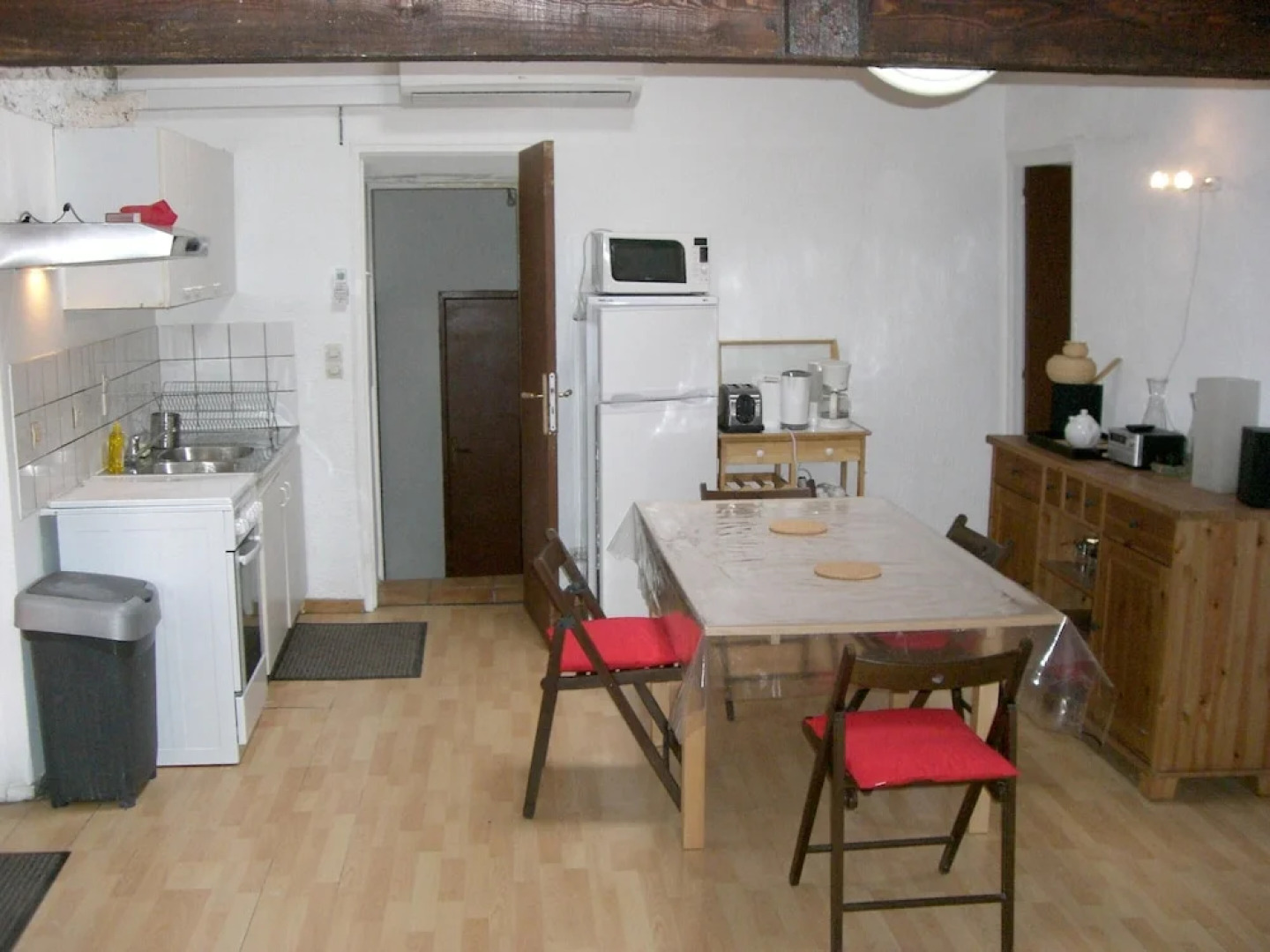 House With 3 Bedrooms in Noves, With Furnished Terrace and Wifi - 80 k