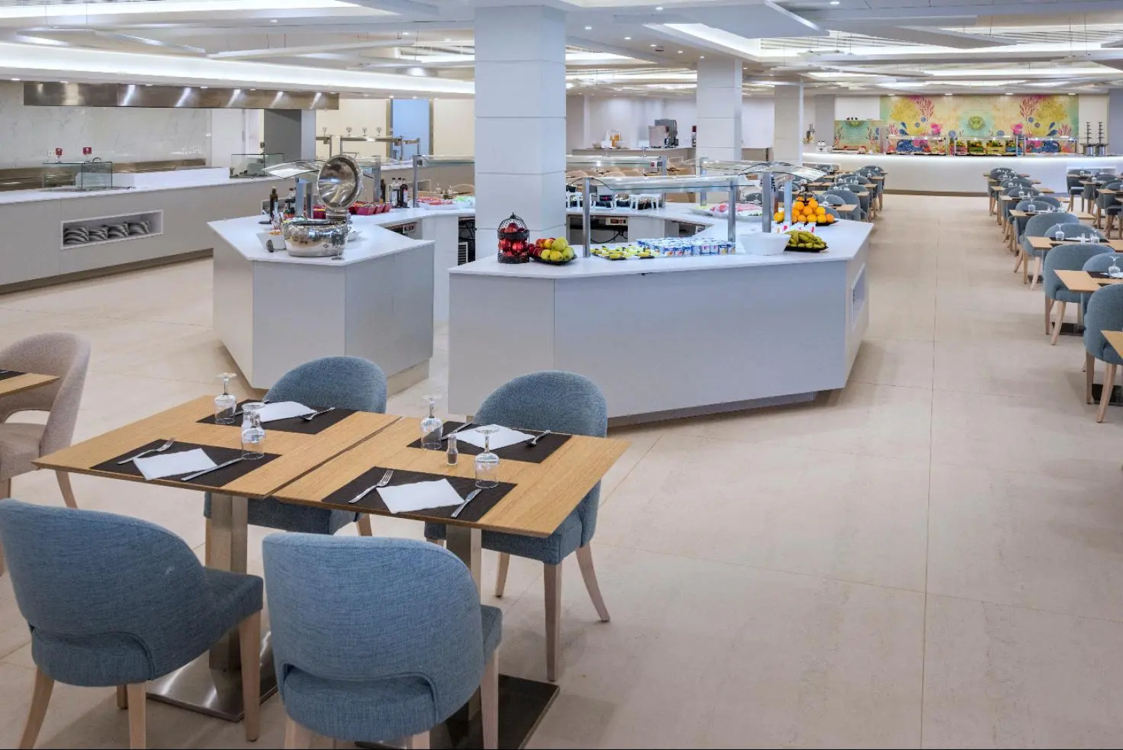 Mediterraneo Bay Hotel & Resort