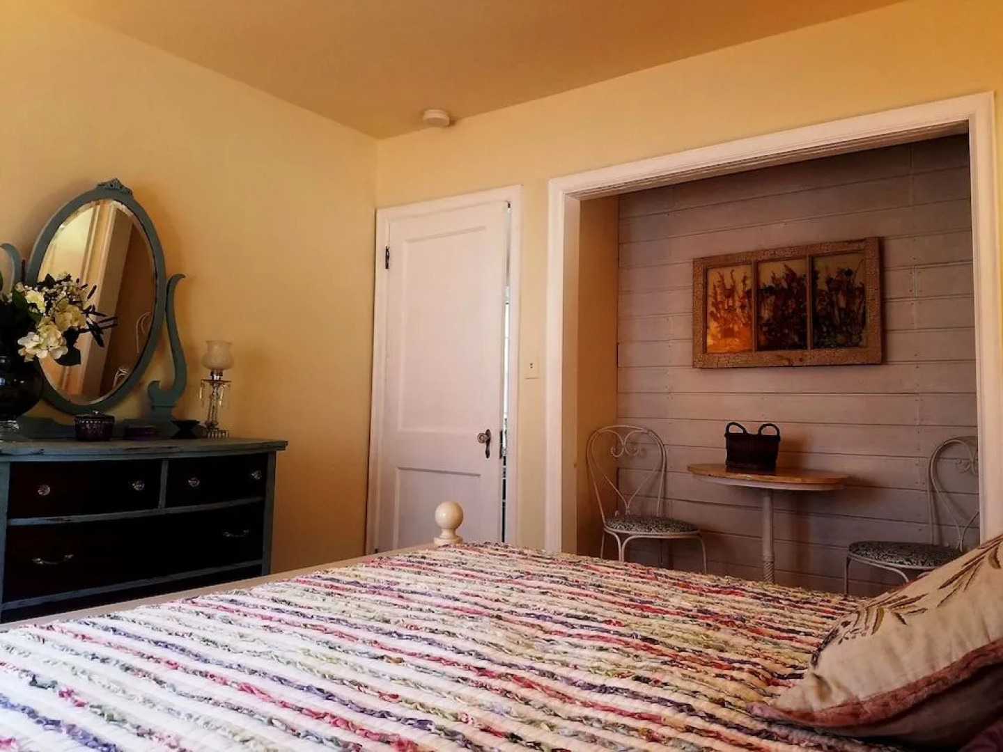 Contented Cottage Bed and Breakfast