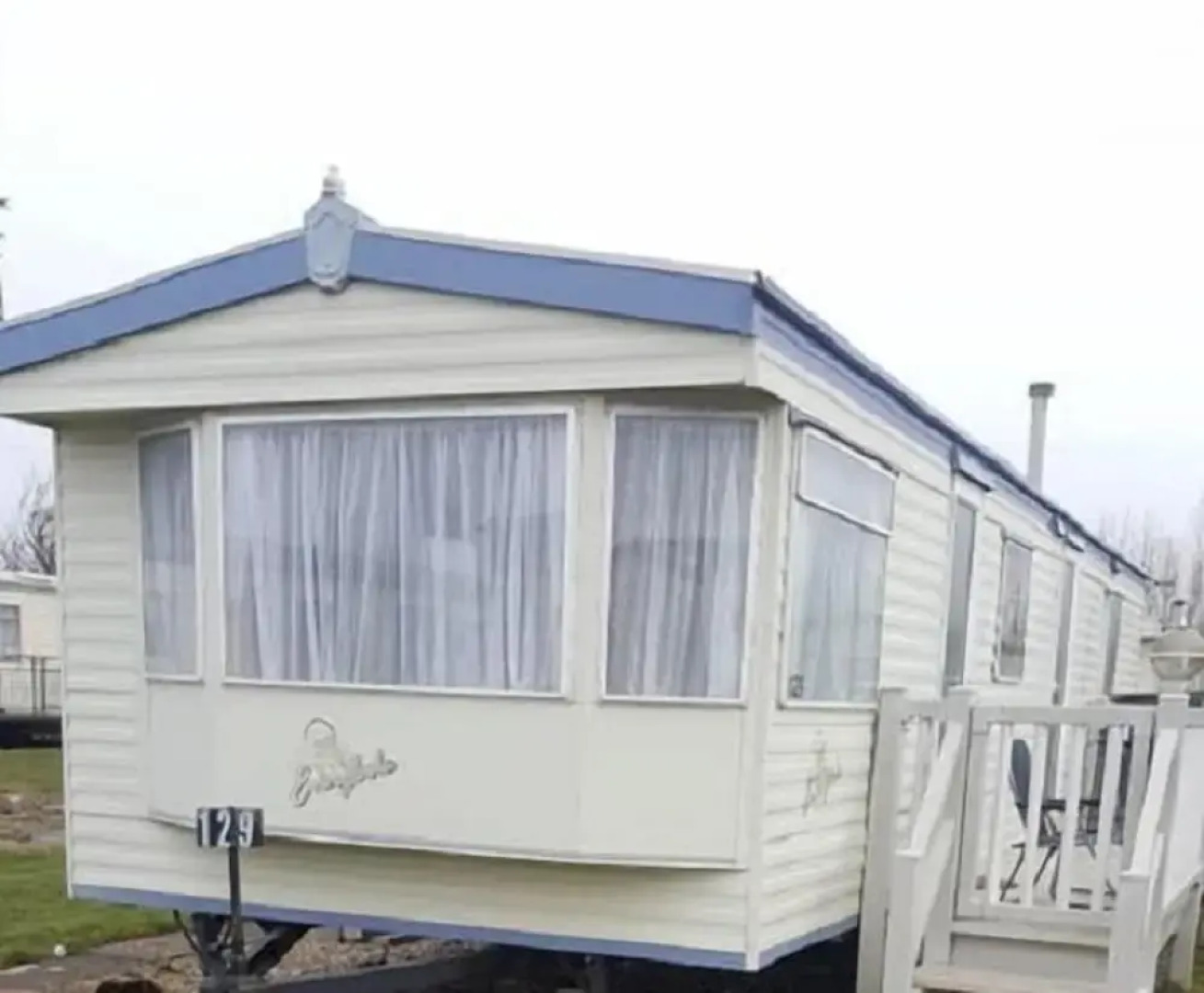 T & J's Caravan - 129 Happy Day's