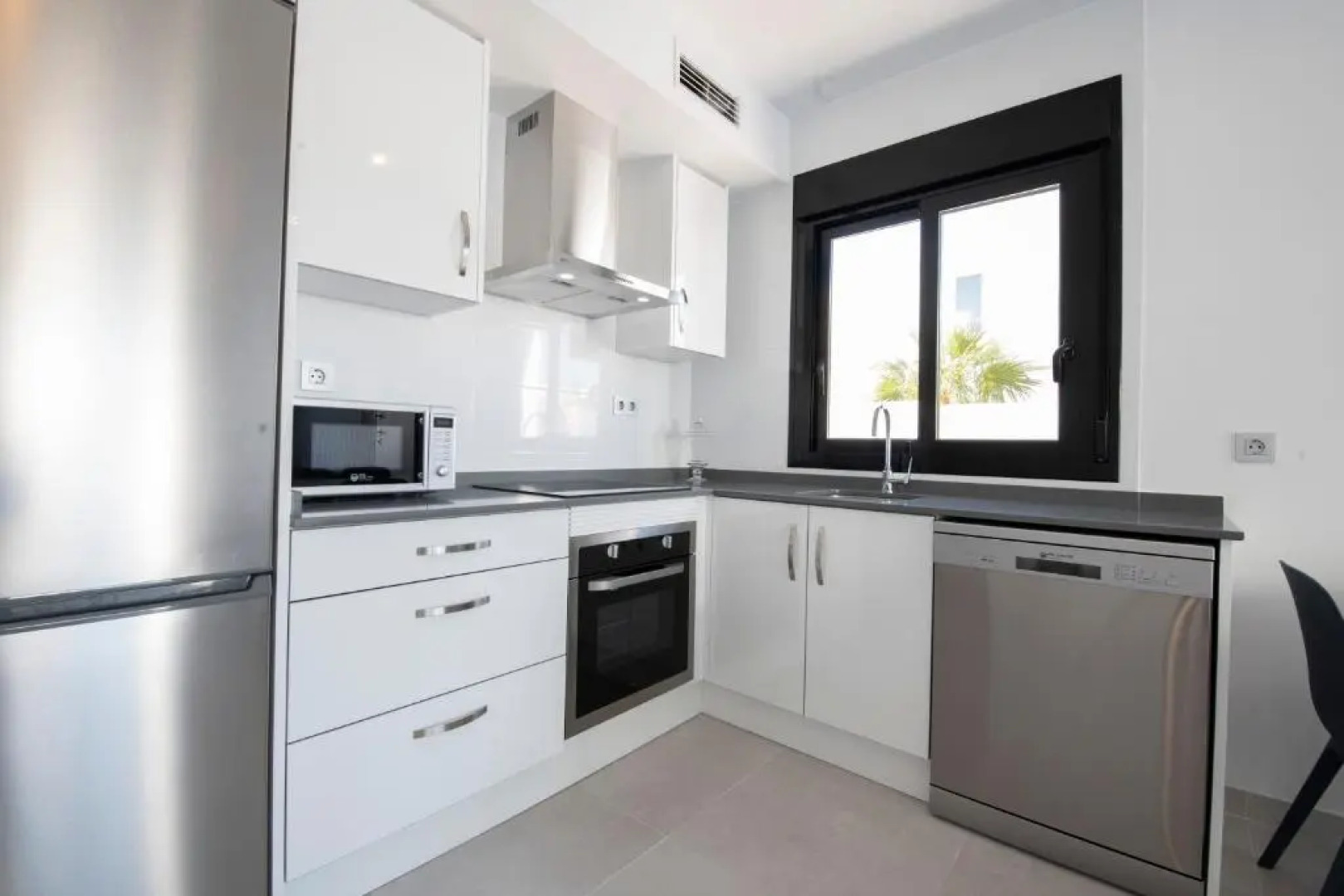 Luksusvilla med privat basseng - plass til 2 familier