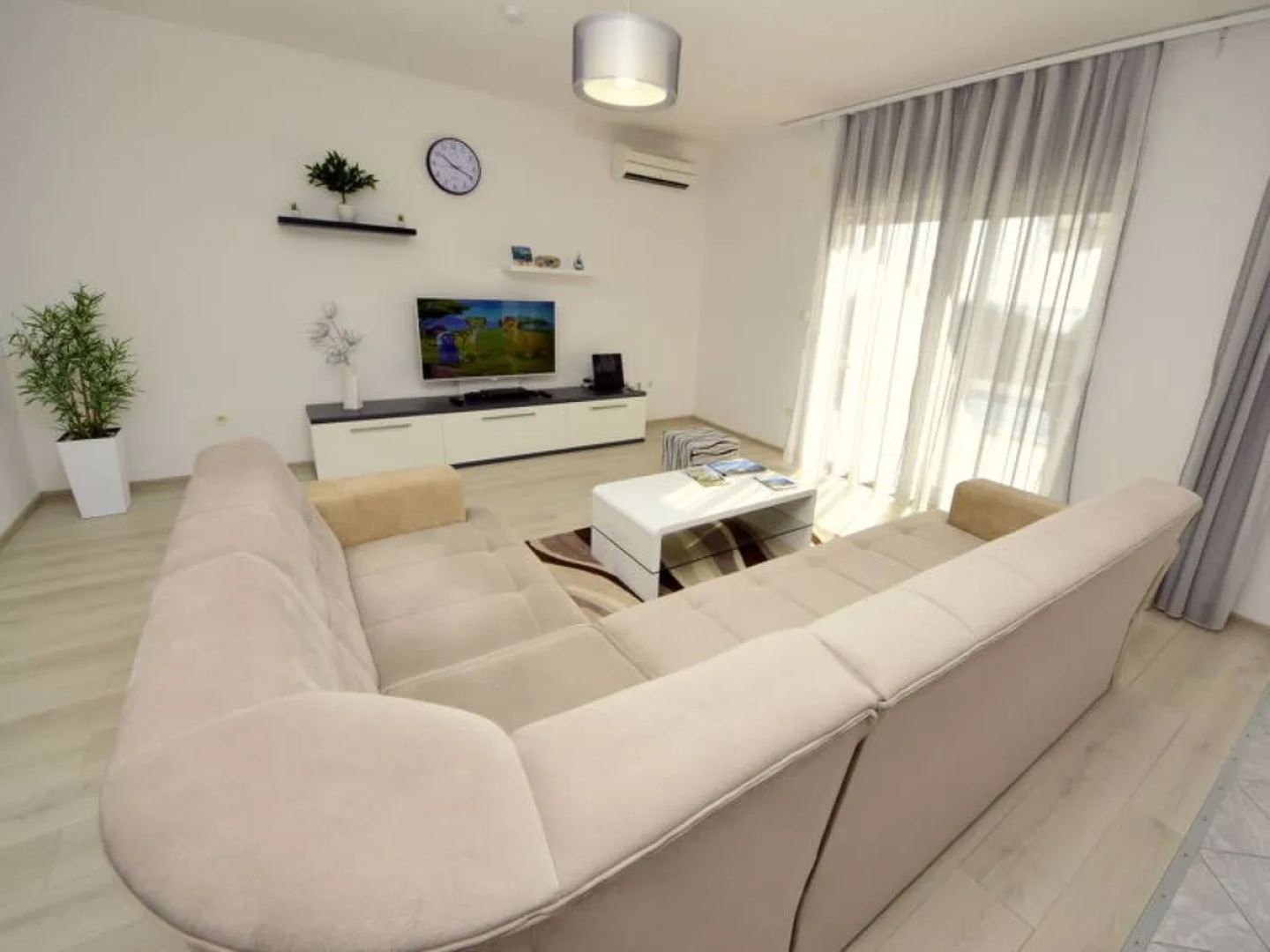 House Aurora Kaštela