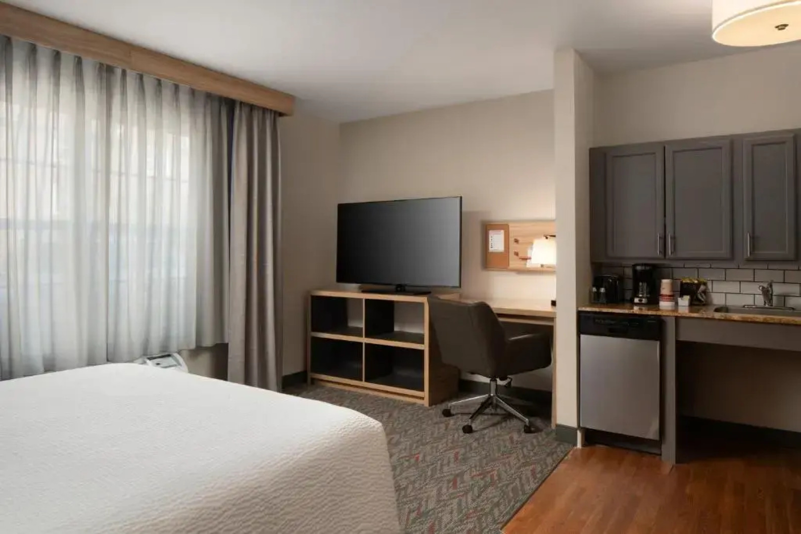Candlewood Suites St. Louis - St. Charles