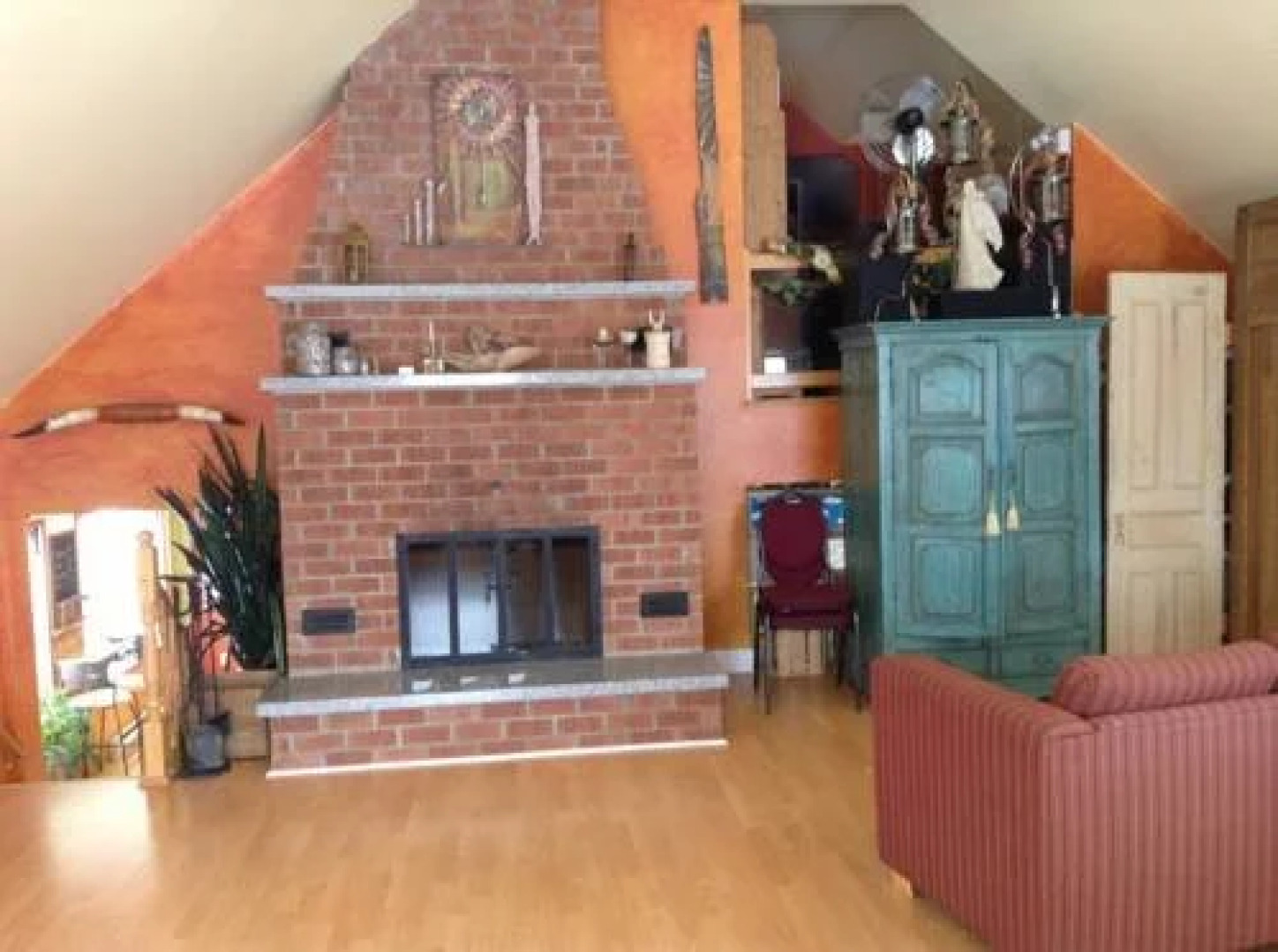 Table dans les nuages