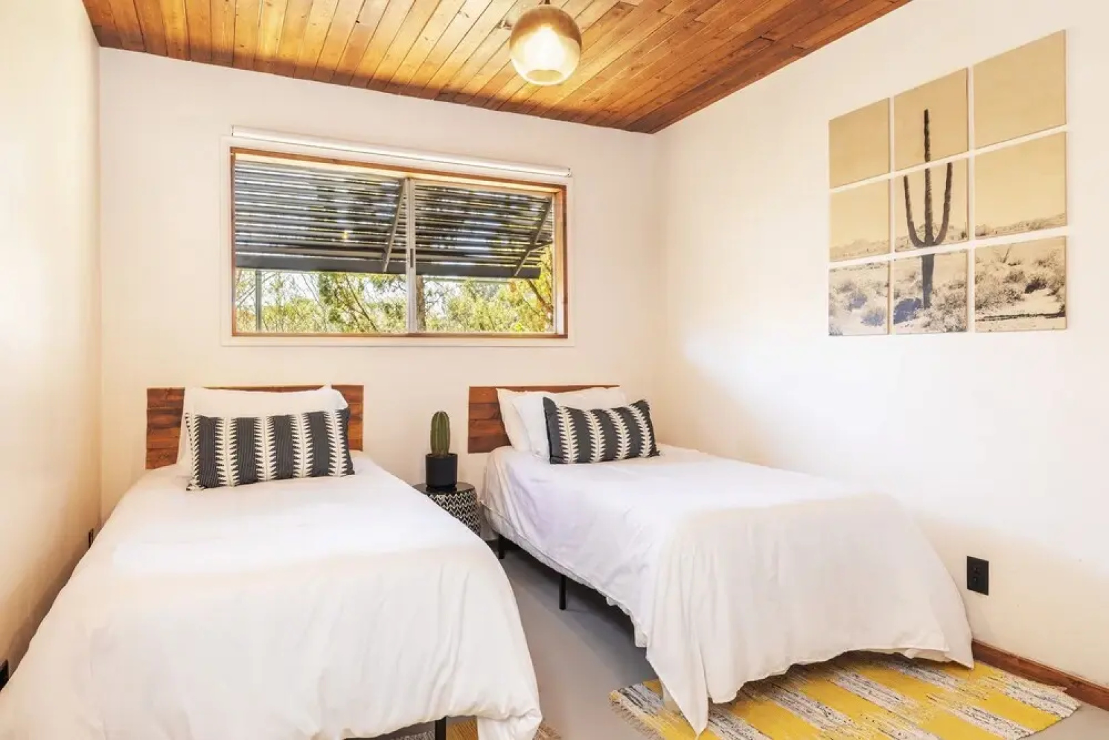 Splash House W/ Private Pool & Fire Pit Dogs Welcome Free 3 Bedroom Home by RedAwning