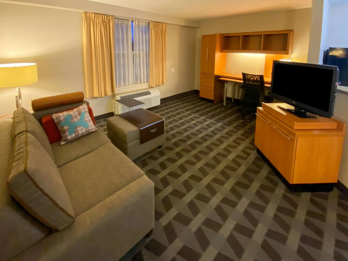 MainStay Suites Middleburg Heights Cleveland Airport